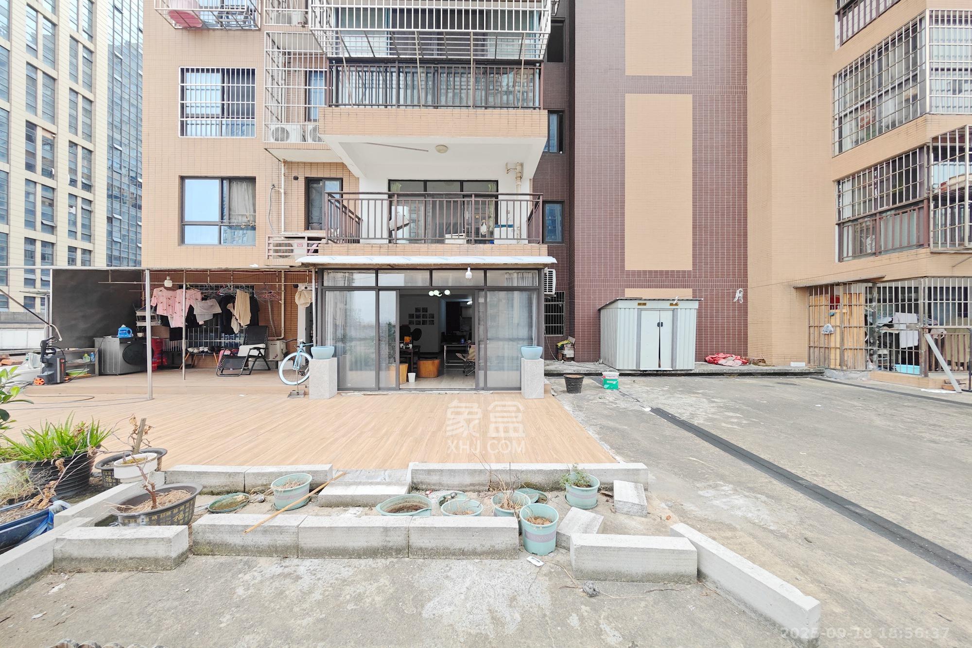 芒果天地(芒果雅苑) 3室2厅1卫 95.8万 芒果天地(芒果雅苑) 3室2厅1卫 95.8万客厅