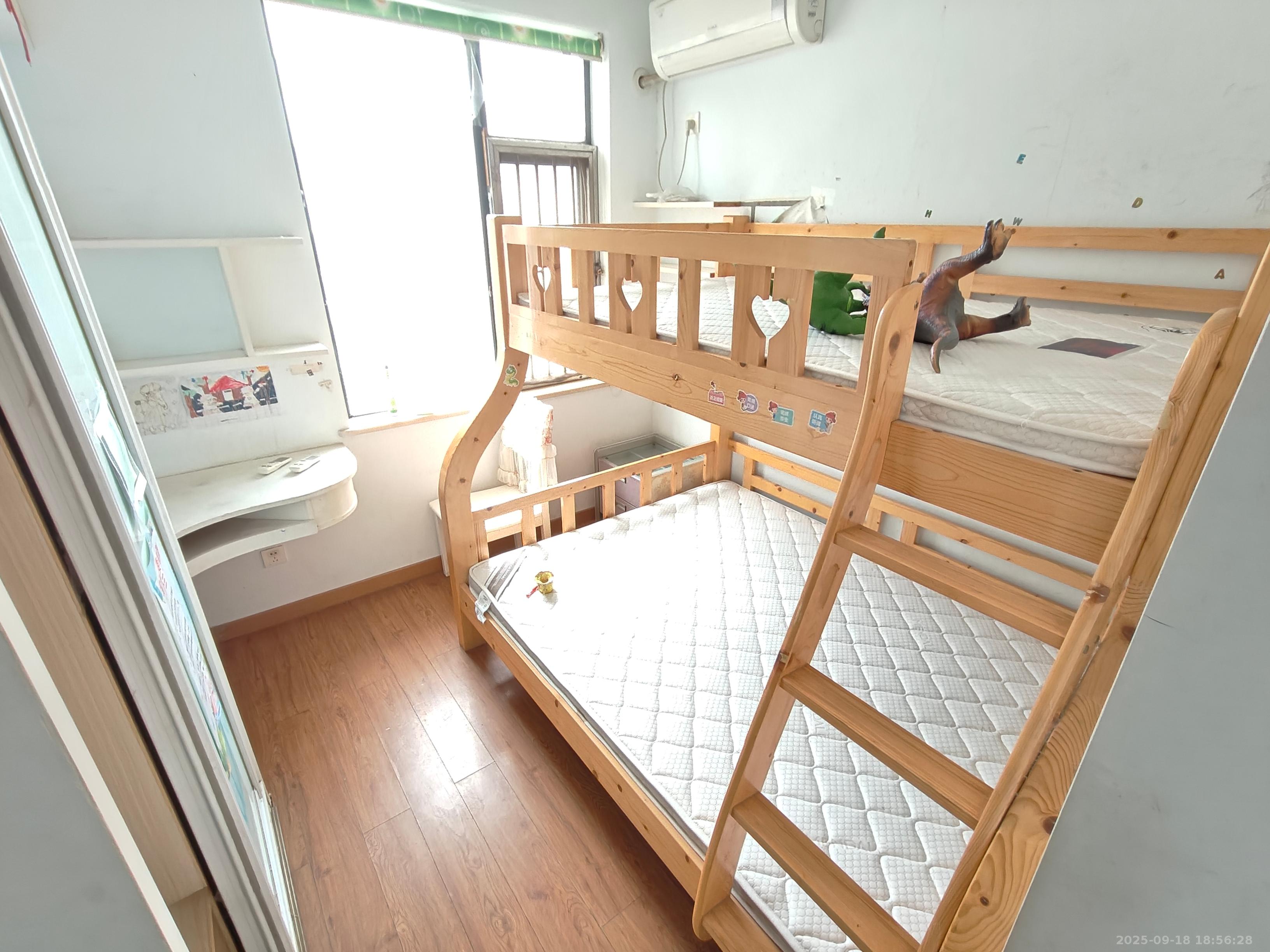 枫华府第 3室2厅1卫 1600.0元/月 枫华府第 3室2厅1卫 1600.0元/月室内图