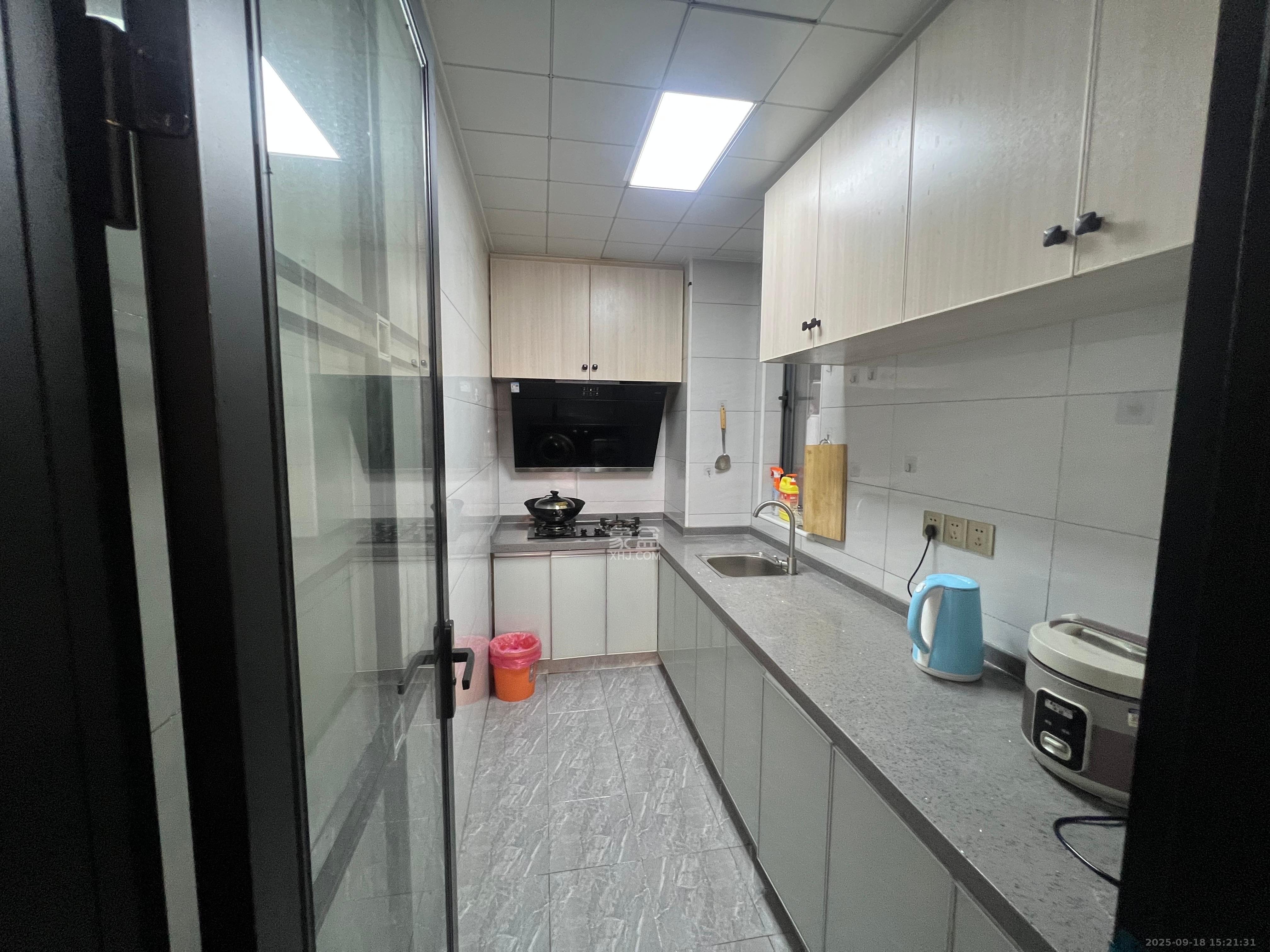 深业喜汇 3室2厅1卫 2500.0元/月 深业喜汇 3室2厅1卫 2500.0元/月室内图