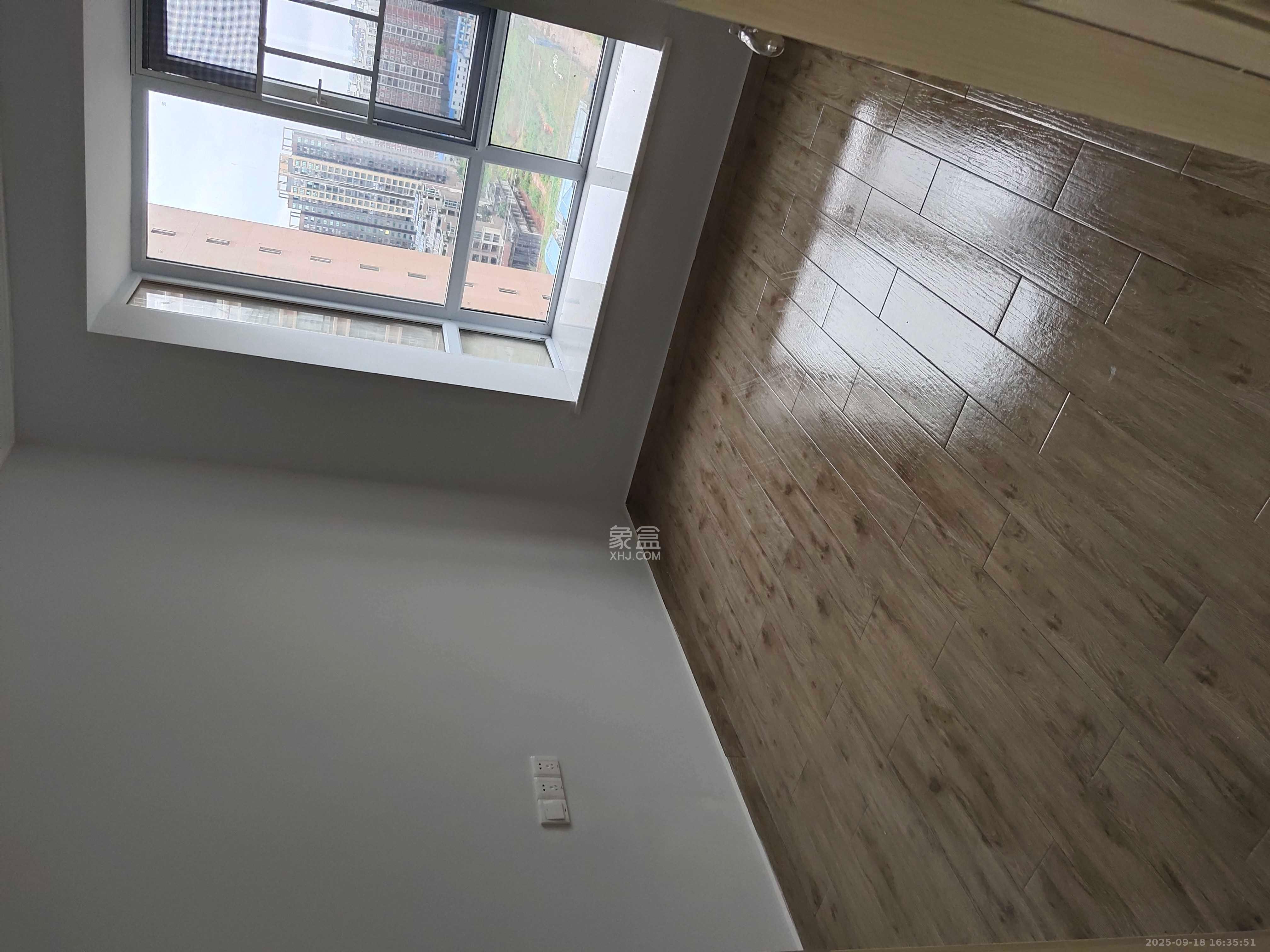 丽发新城 3室2厅2卫 2200.0元/月 丽发新城 3室2厅2卫 2200.0元/月室内图