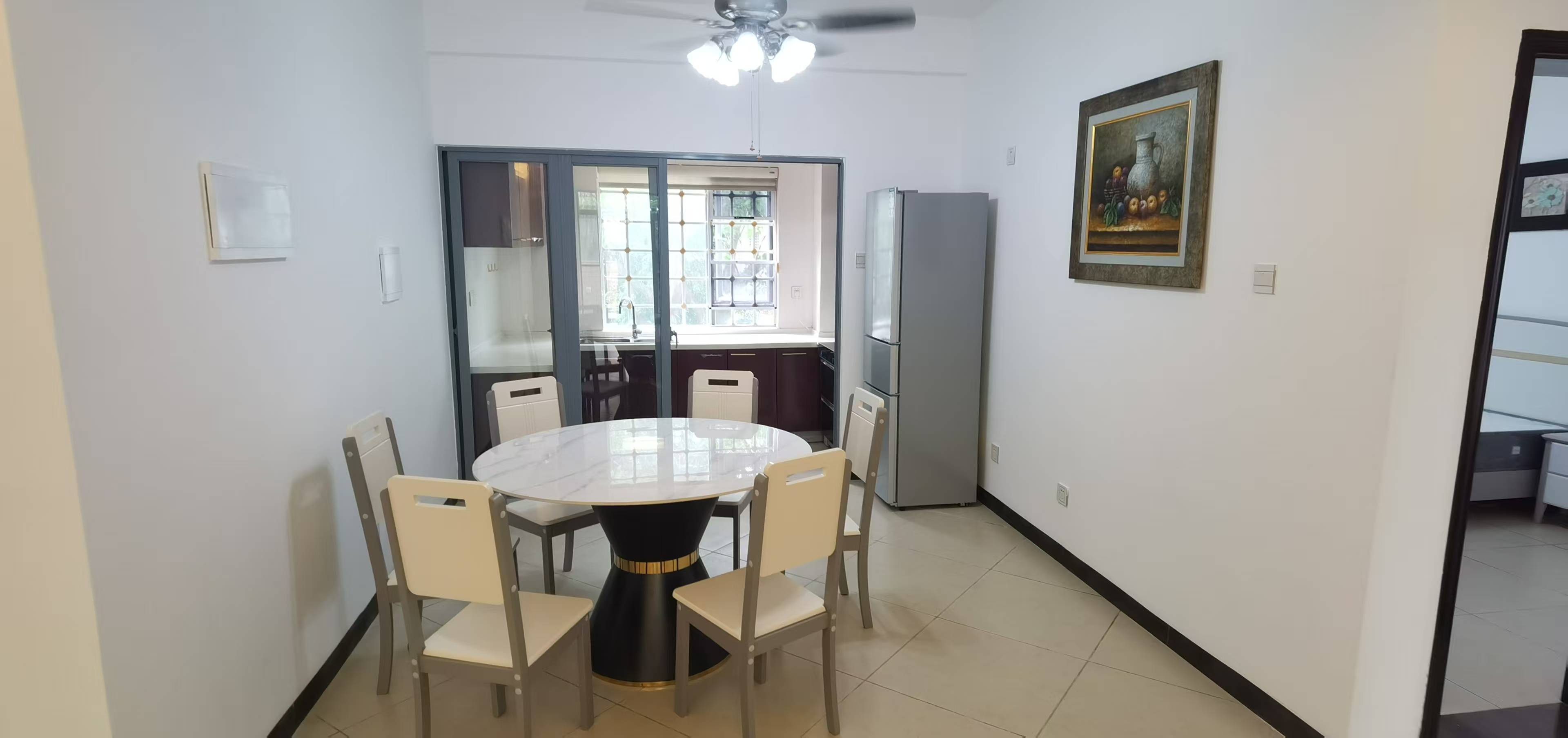 宝安江南城 3室2厅2卫 3200.0元/月 宝安江南城 3室2厅2卫 3200.0元/月室内图