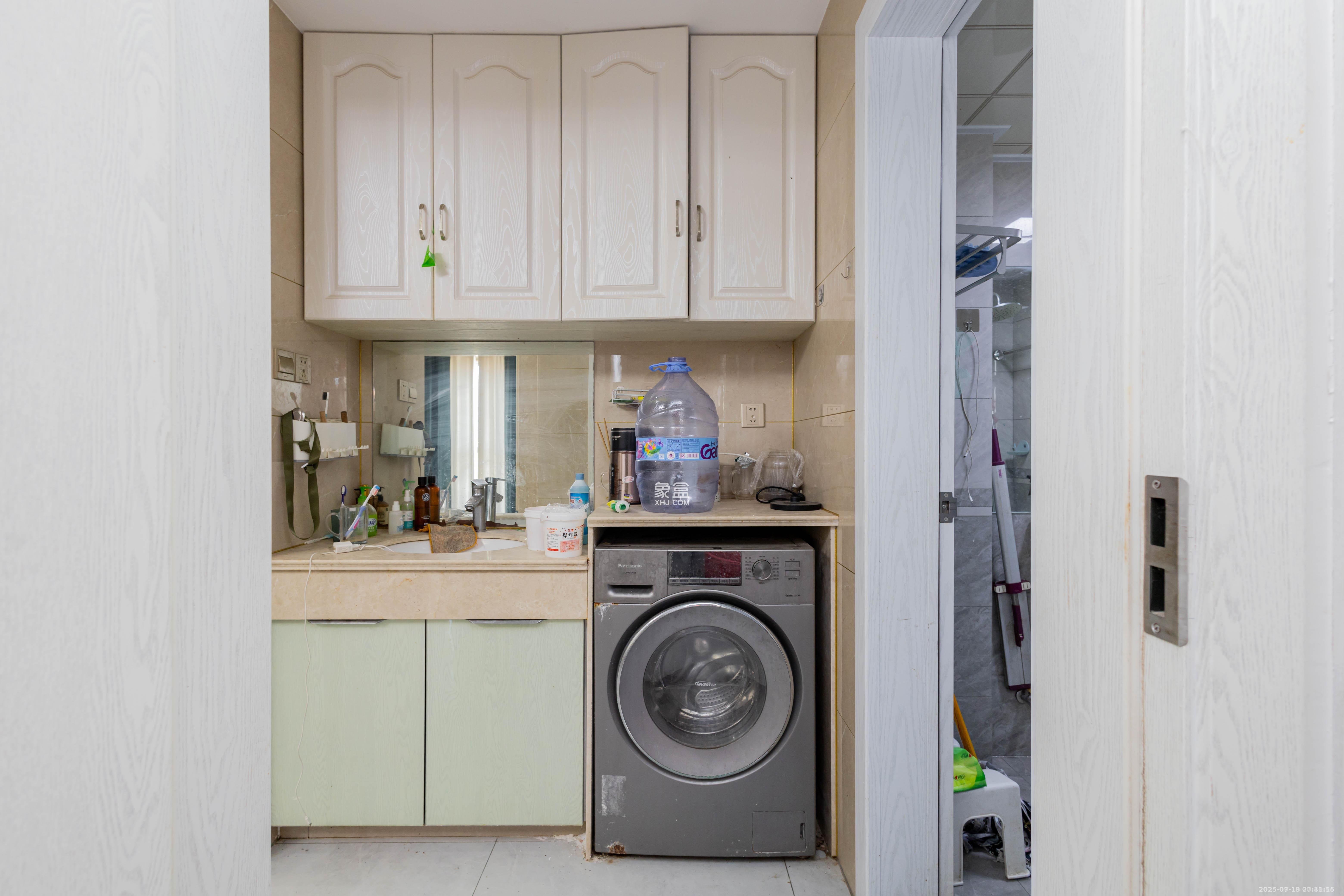 爵世名邸东湖（东湖壹号企业总部基地）  4室1厅2卫    3200.0元/月室内图