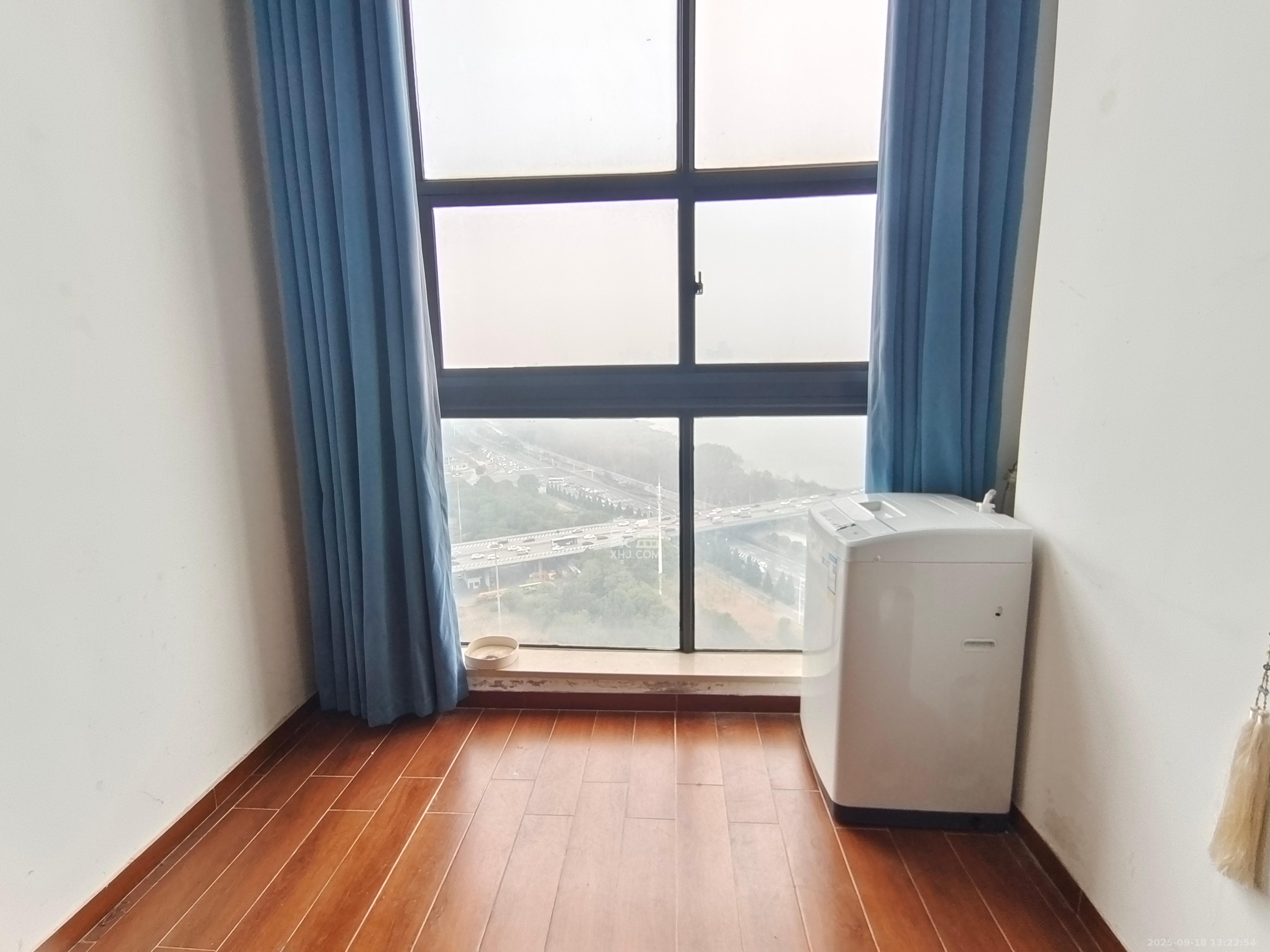 兰亭湾畔 1室1厅1卫 1400.0元/月 兰亭湾畔 1室1厅1卫 1400.0元/月室内图