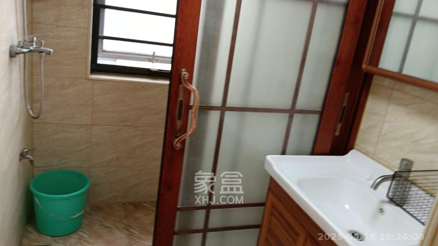 地华梅溪湖畔  2室1厅1卫   2550.00元/月室内图