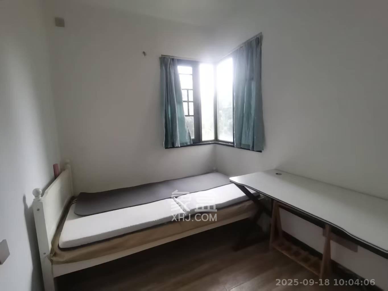 保利大都汇一期、二期  3室2厅1卫    2800.0元/月室内图