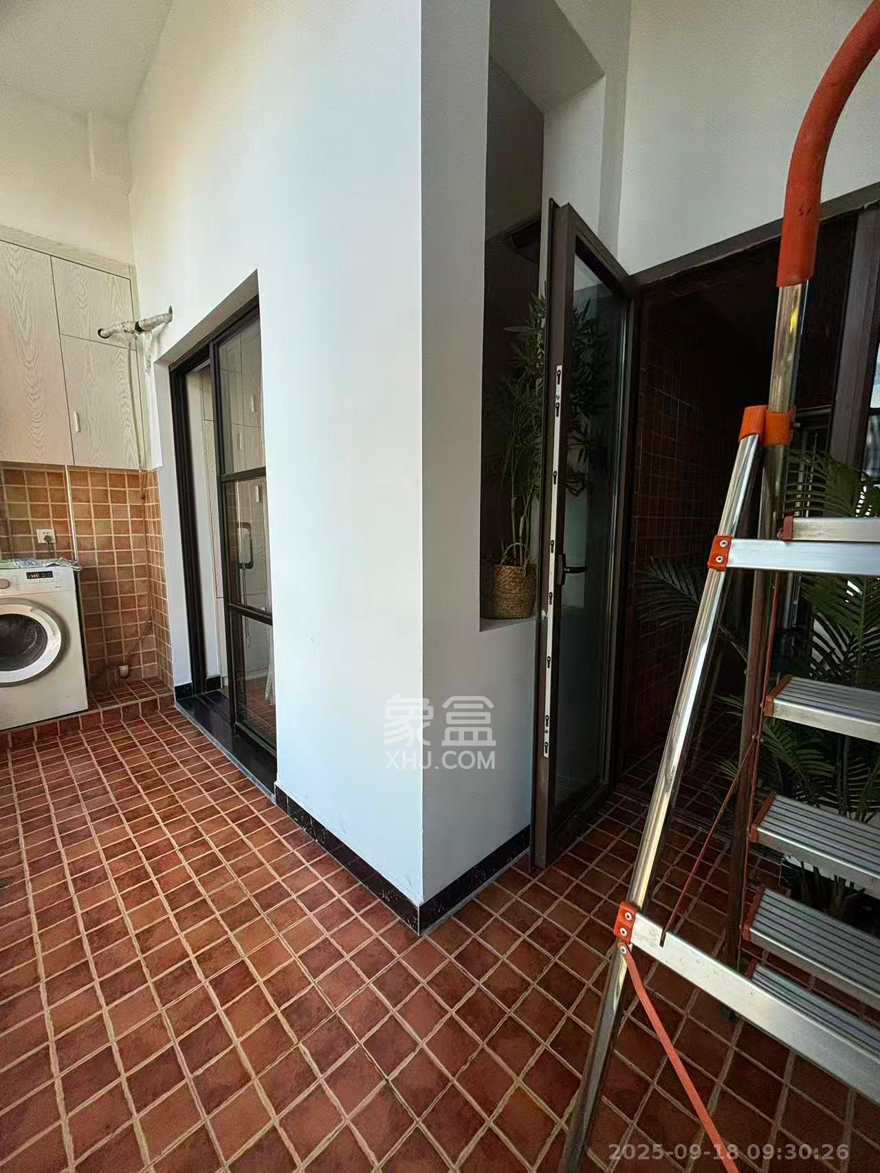 湖湾世景  1室1厅1卫    1300.0元/月室内图