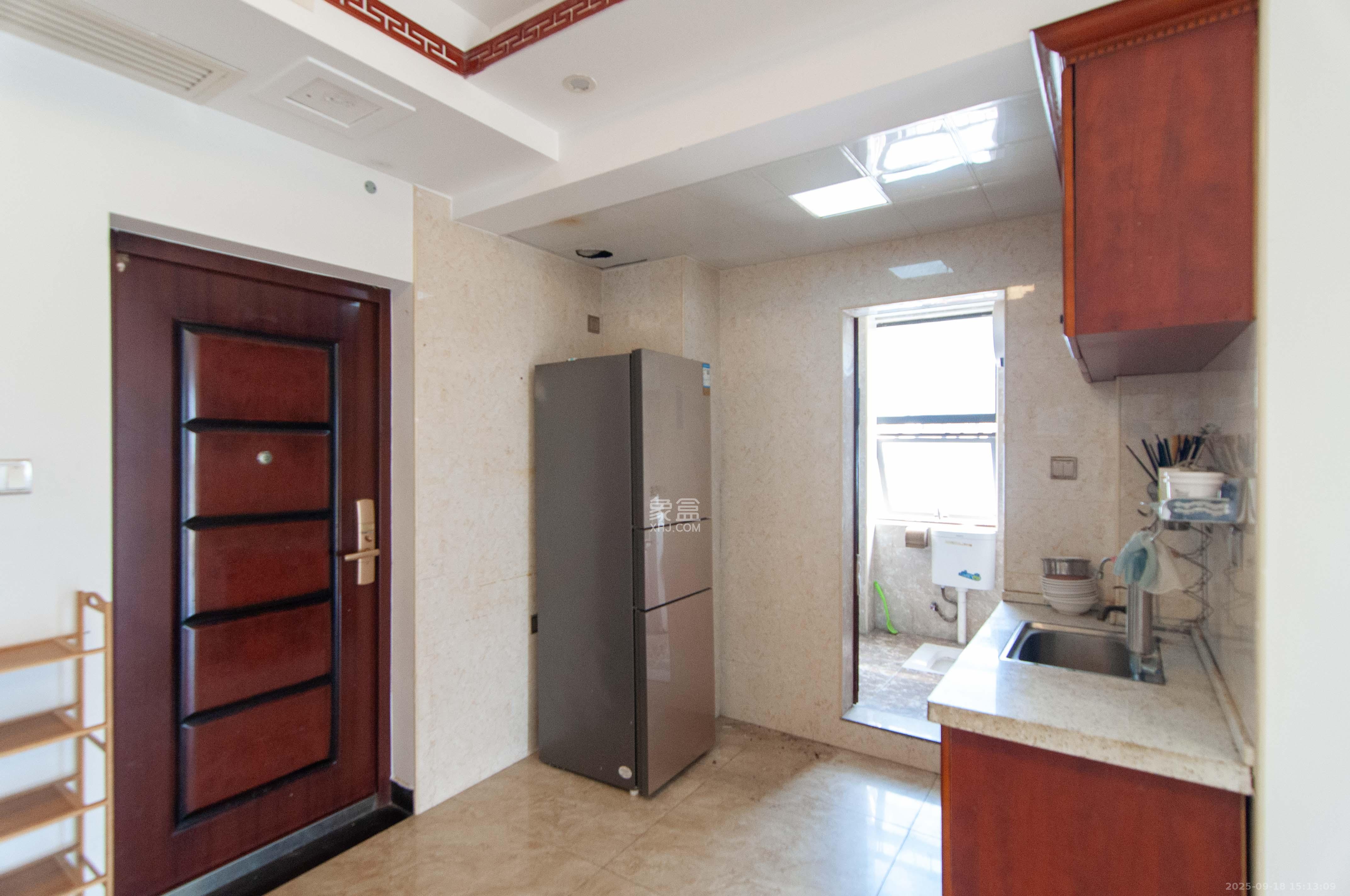 中一九骏(枫桥苑) 2室1厅1卫 55.0万 中一九骏(枫桥苑) 2室1厅1卫 55.0万厨房