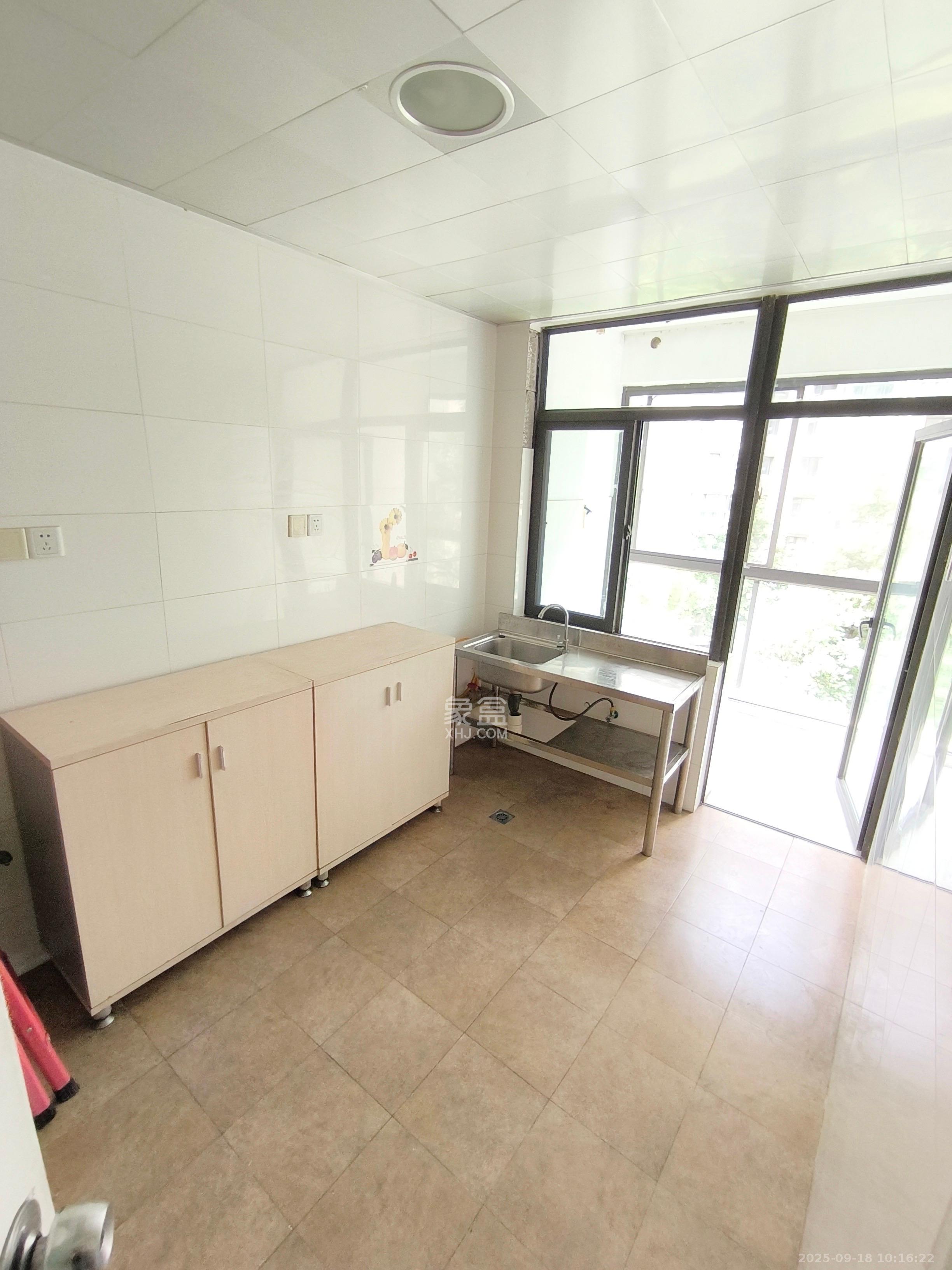 香樟雅郡  3室2厅1卫    2700.0元/月室内图