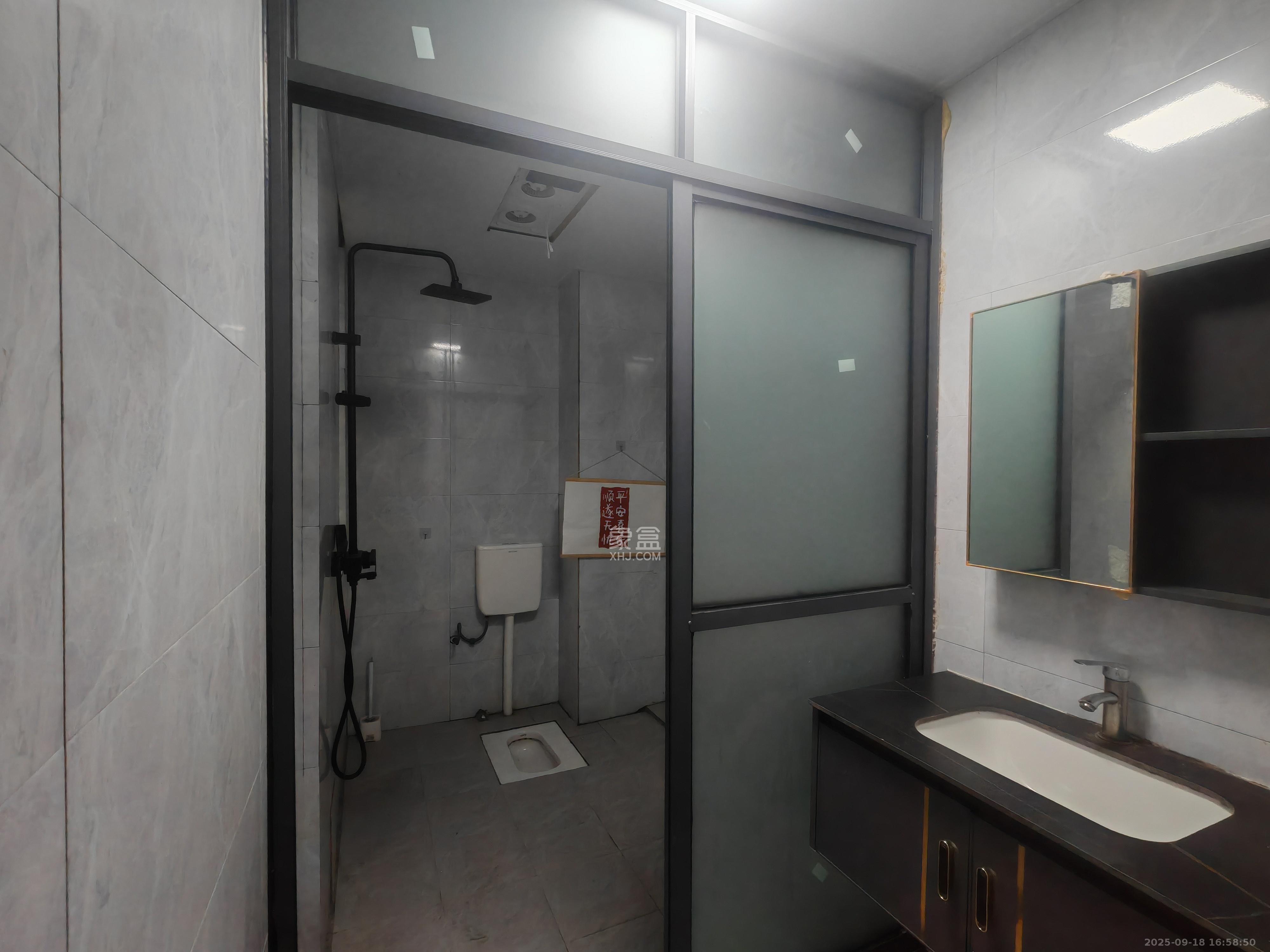 恒基凯旋门三期 3室2厅1卫 2400.0元/月 恒基凯旋门三期 3室2厅1卫 2400.0元/月室内图