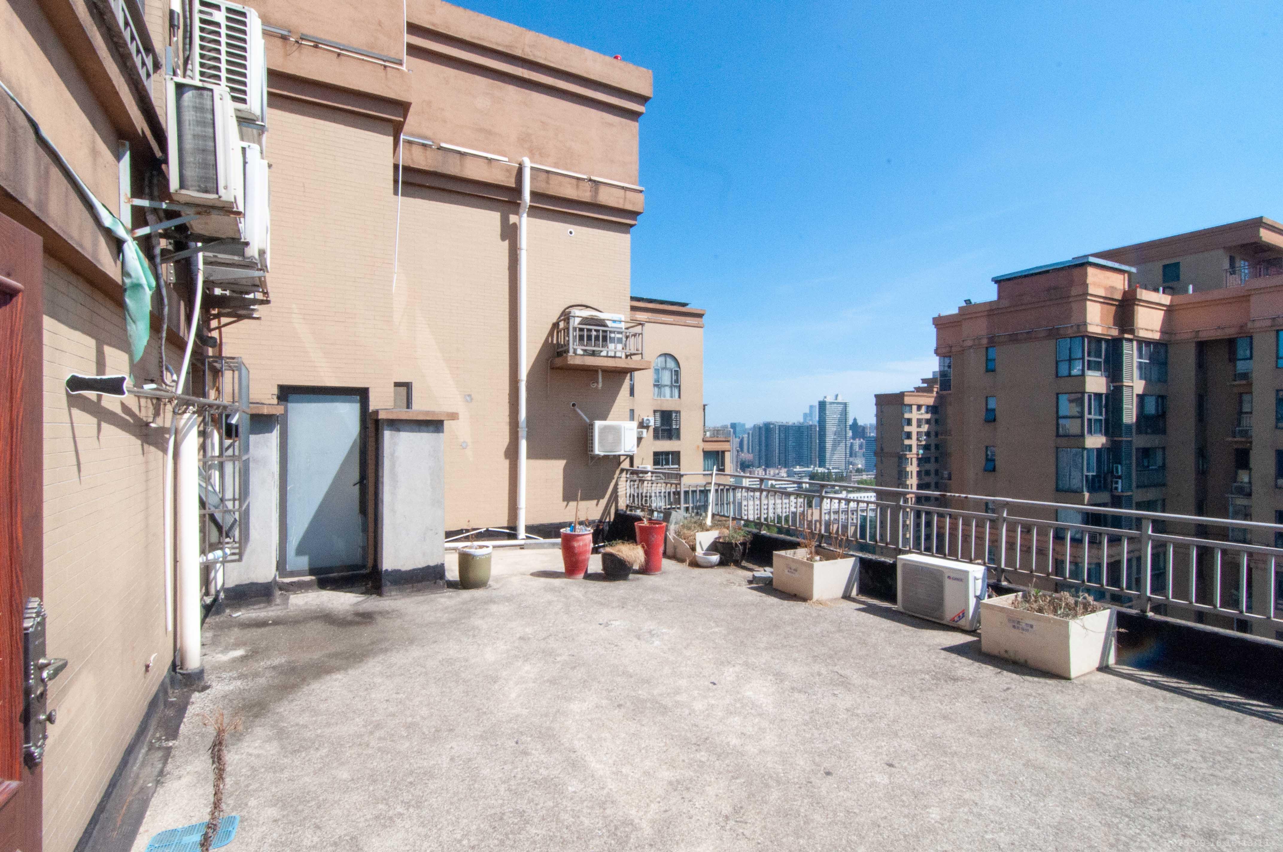 中一九骏(枫桥苑) 2室1厅1卫 55.0万 中一九骏(枫桥苑) 2室1厅1卫 55.0万其他