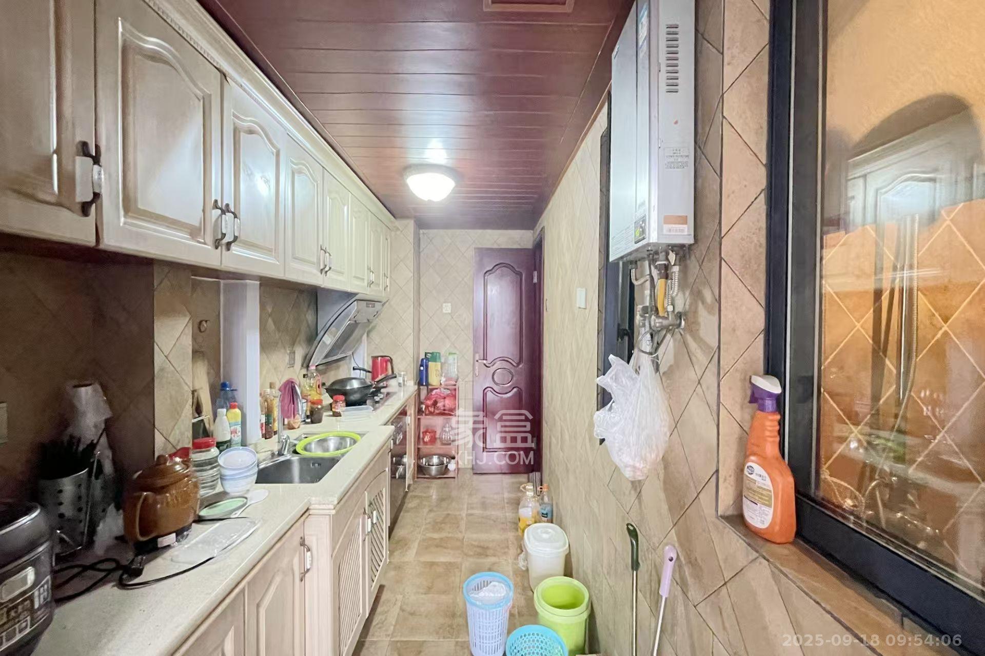 万象新天 3室2厅2卫 3500.0元/月 万象新天 3室2厅2卫 3500.0元/月室内图