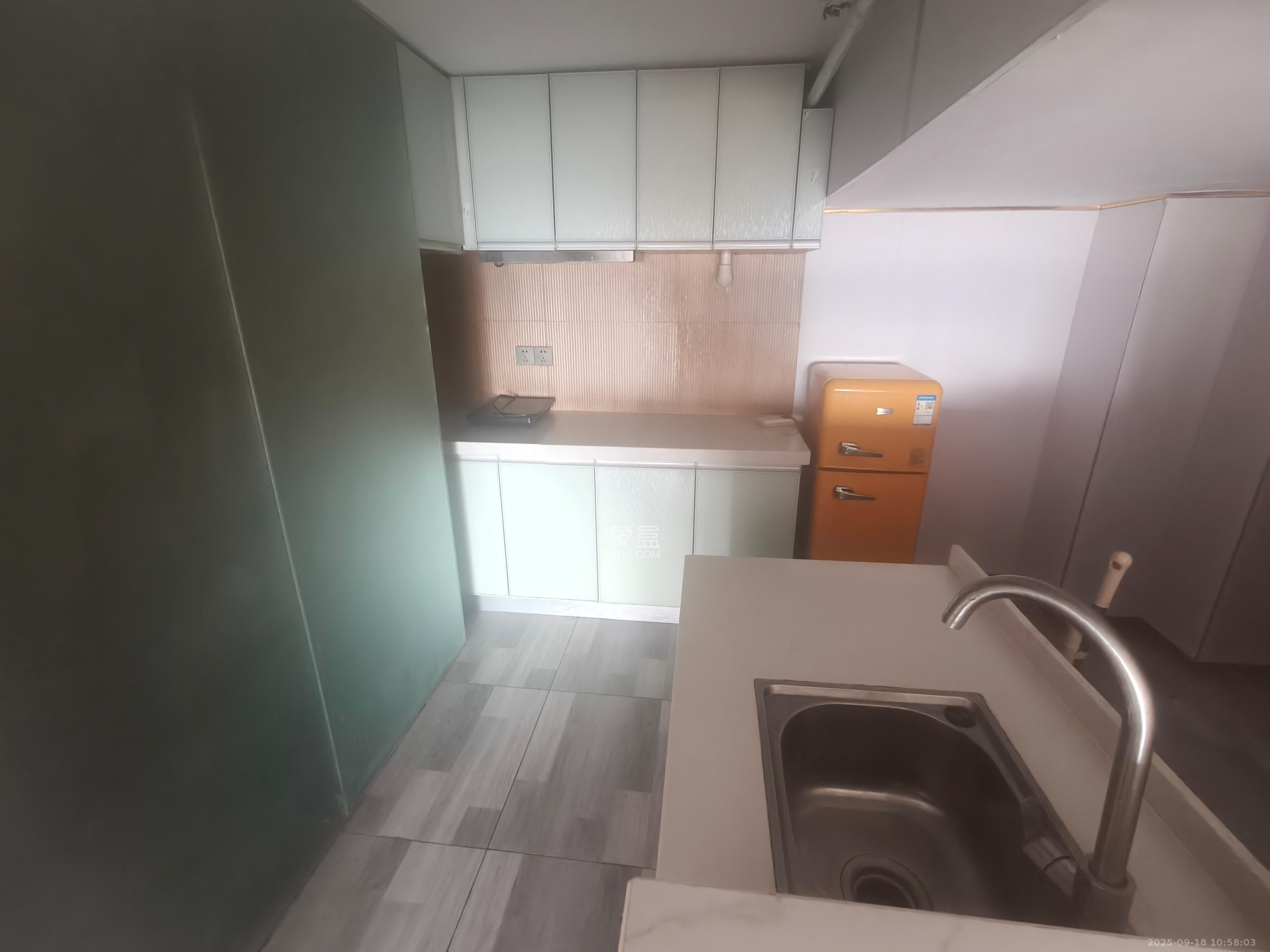 振业城三期  1室1厅1卫    1200.0元/月室内图