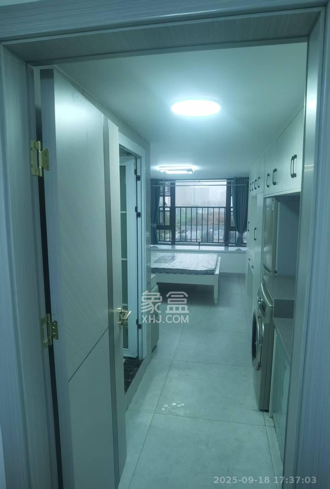 龙湖湘江星座（祺鑫星座公寓）  1室1厅1卫    1300.0元/月室内图