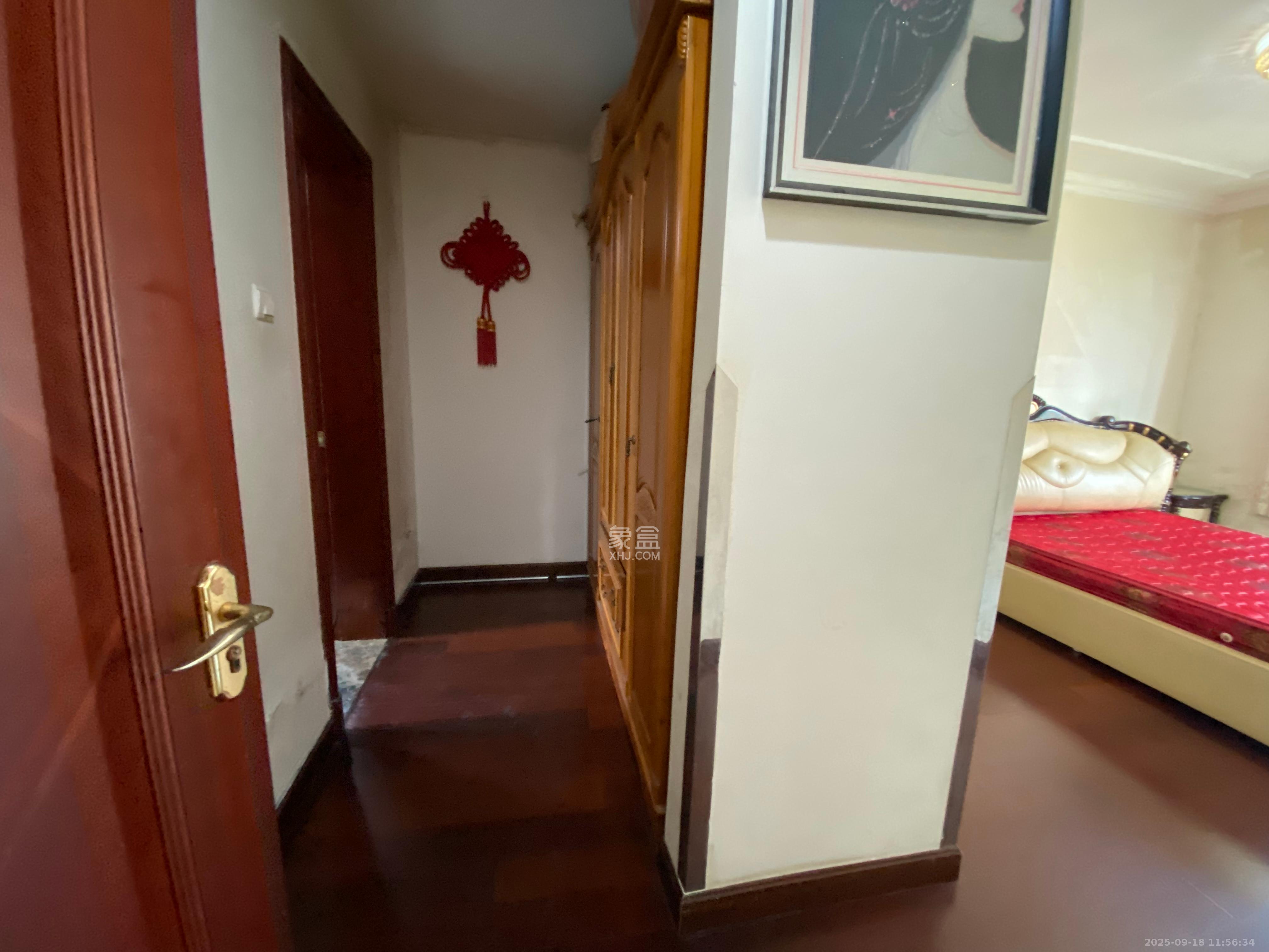 恒大名都  3室2厅2卫    1600.0元/月室内图