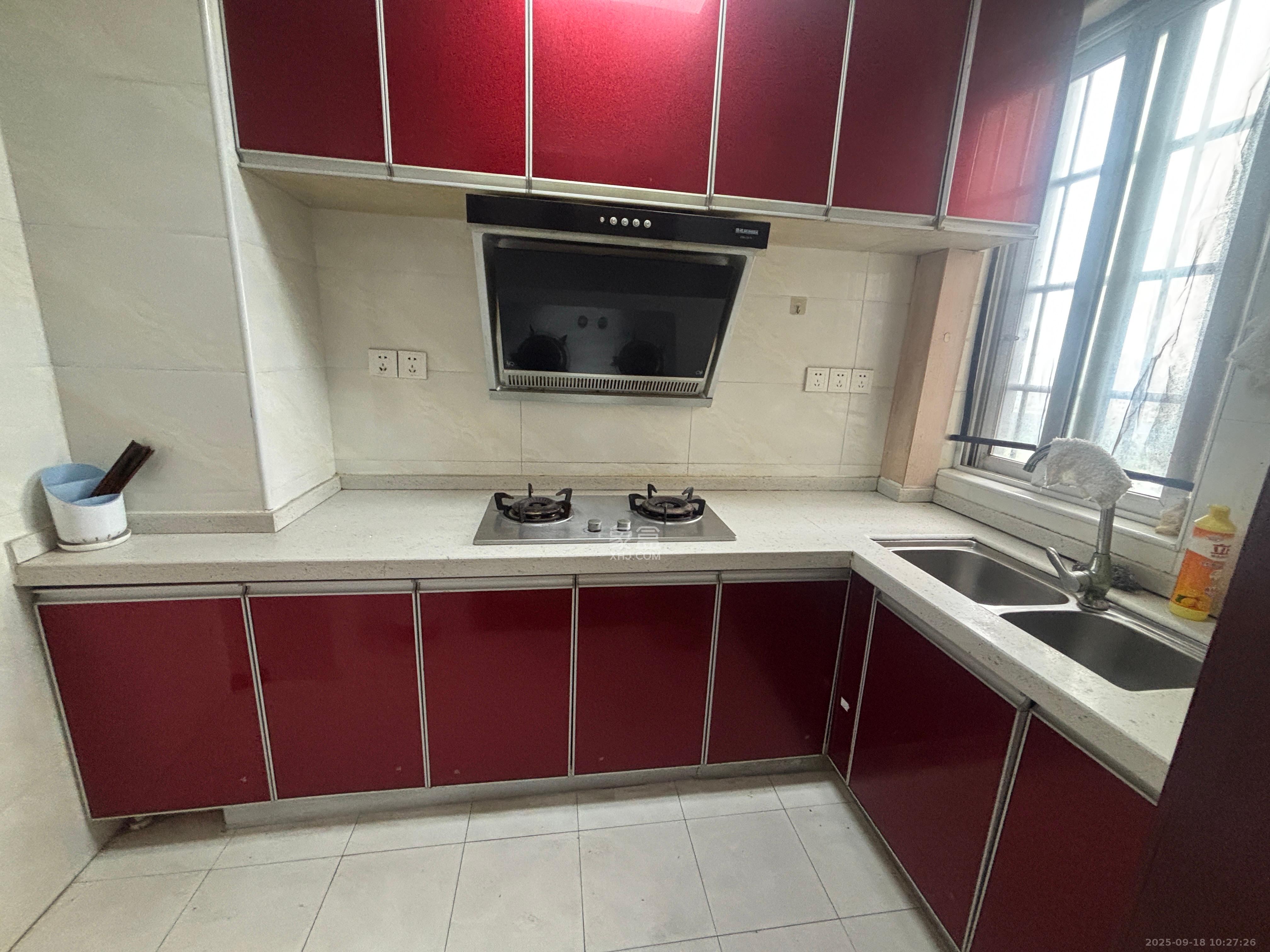 光明城市(星辰青年城) 3室2厅2卫 2000.0元/月 光明城市(星辰青年城) 3室2厅2卫 2000.0元/月室内图