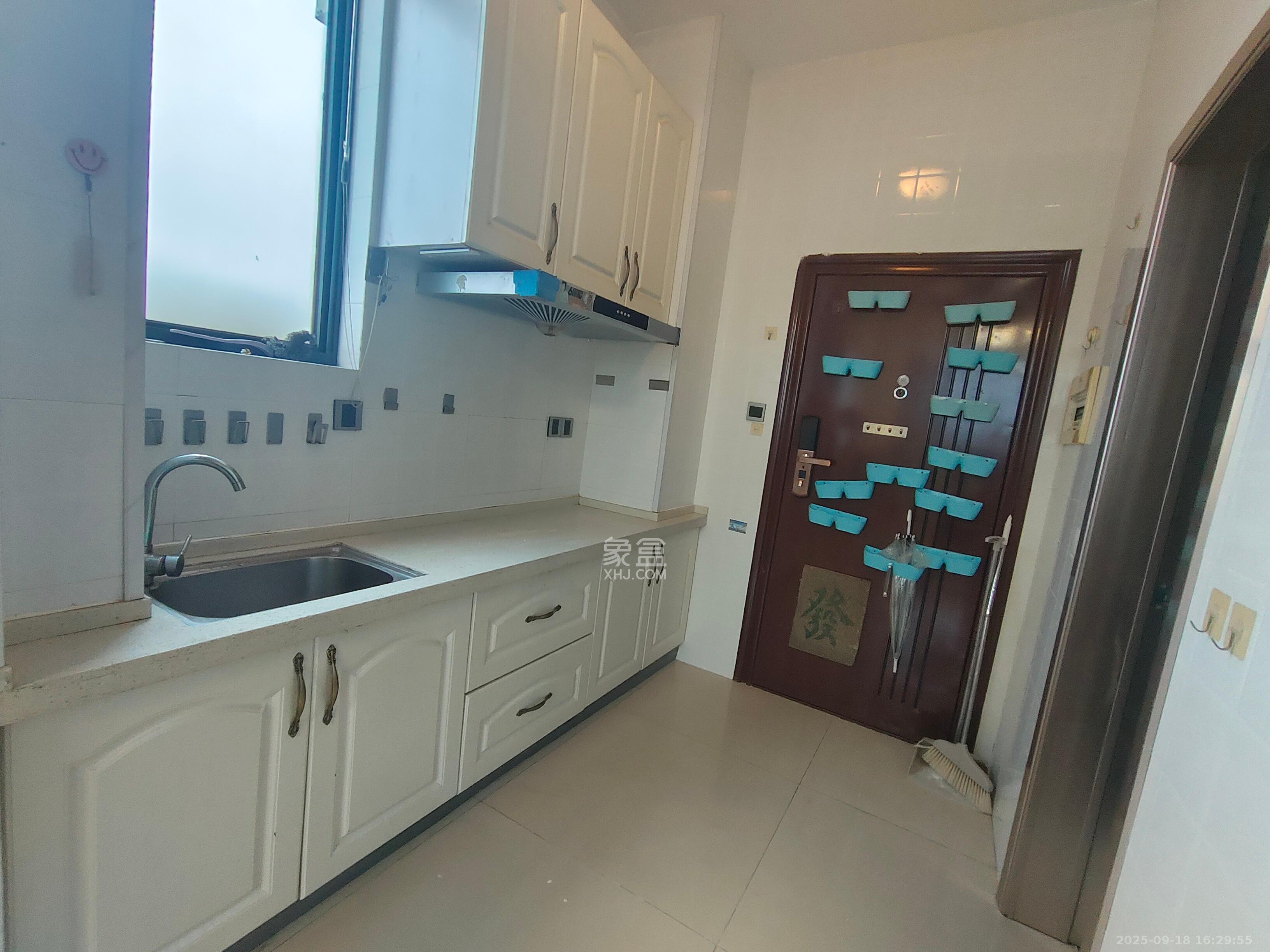 融圣国际  2室1厅1卫    2200.0元/月室内图