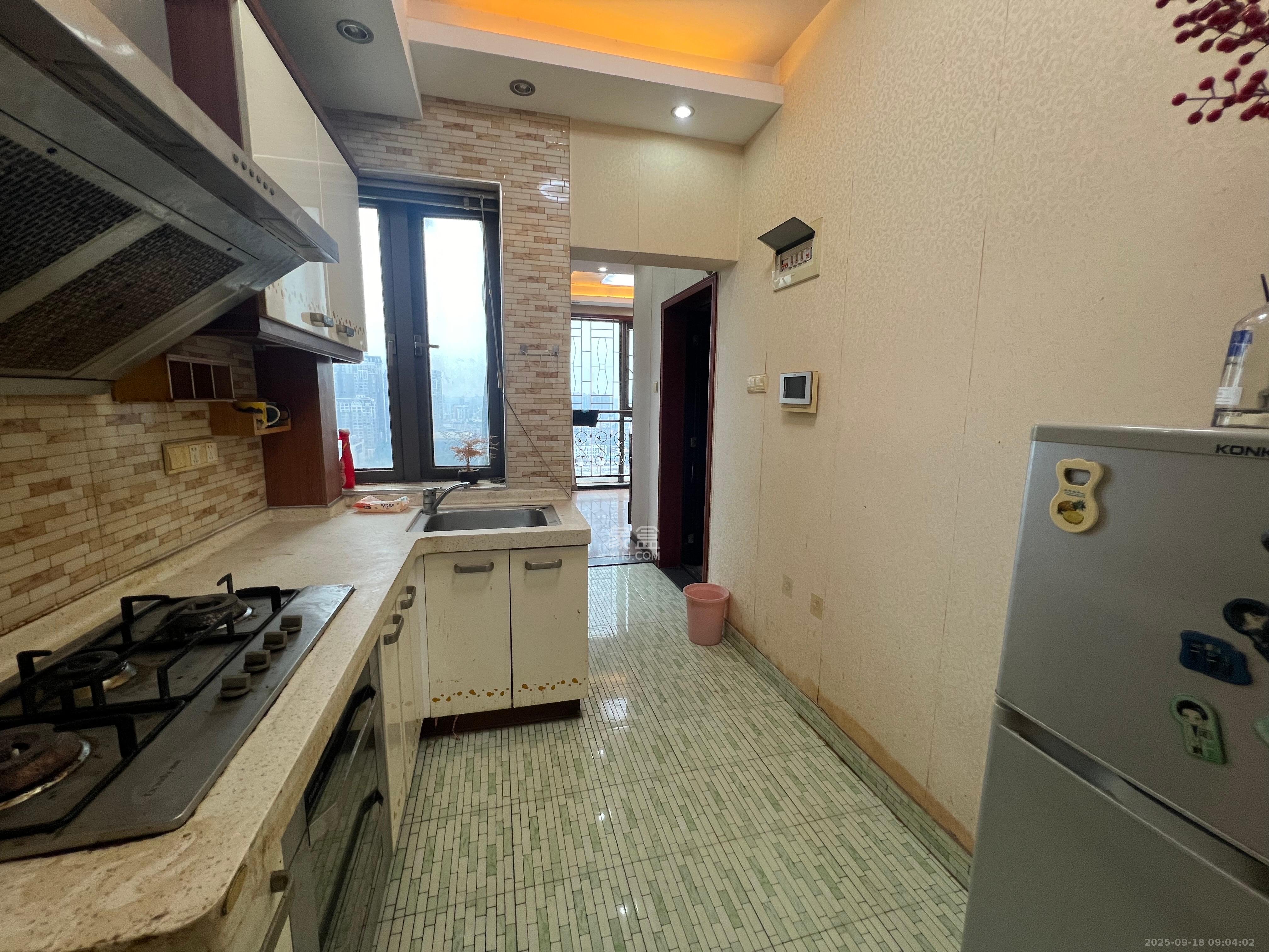 佳天瑞宁花园  1室2厅1卫    1700.0元/月室内图