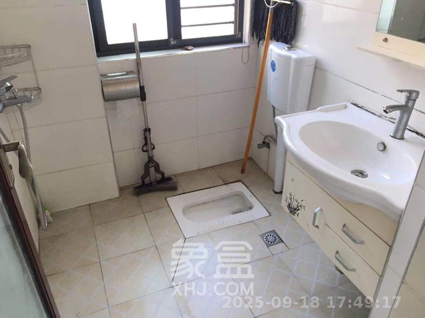 钰龙天下一期  2室2厅1卫    2000.0元/月室内图