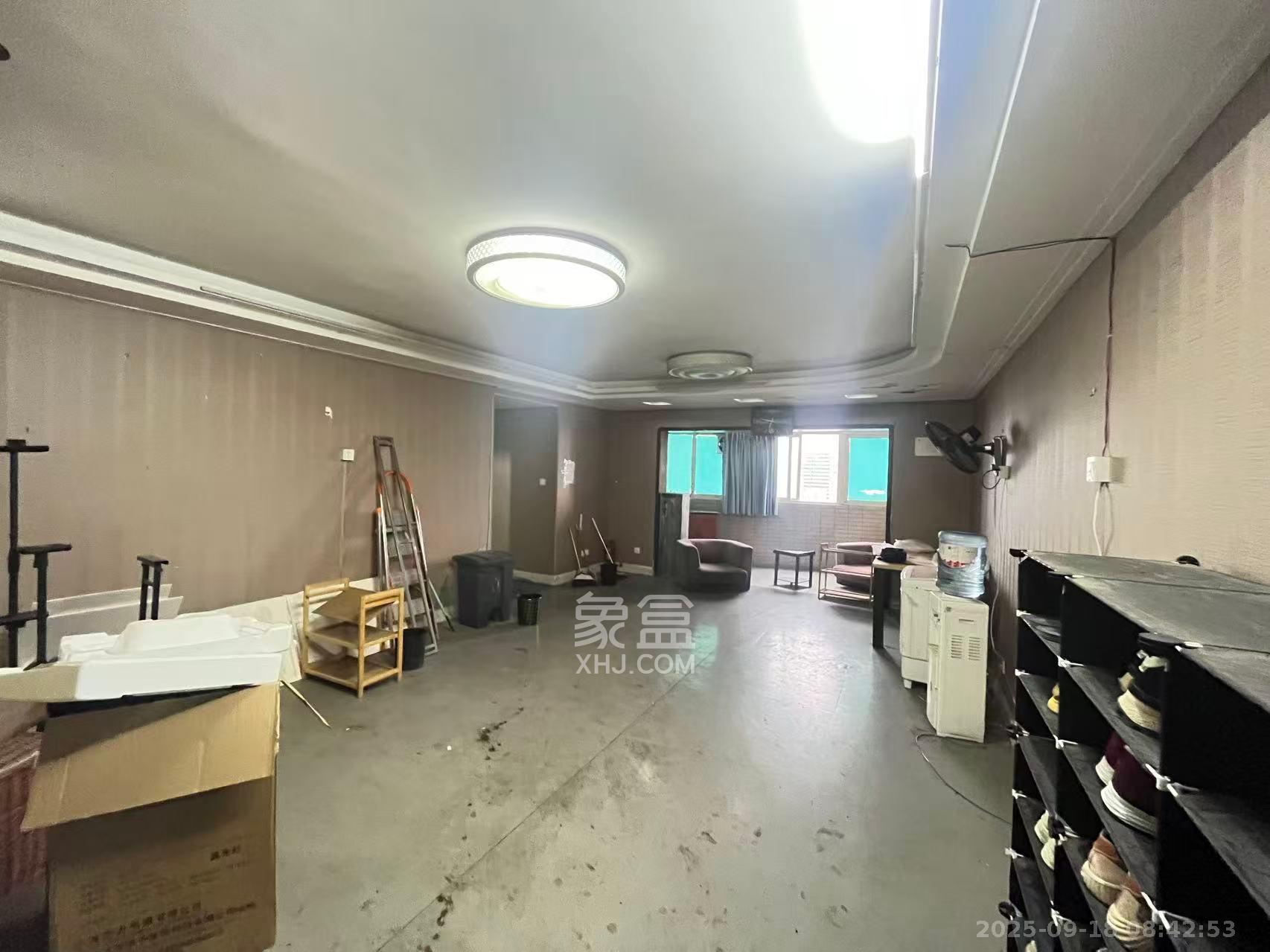 明星村 4室2厅2卫 3600.0元/月 明星村 4室2厅2卫 3600.0元/月户型图