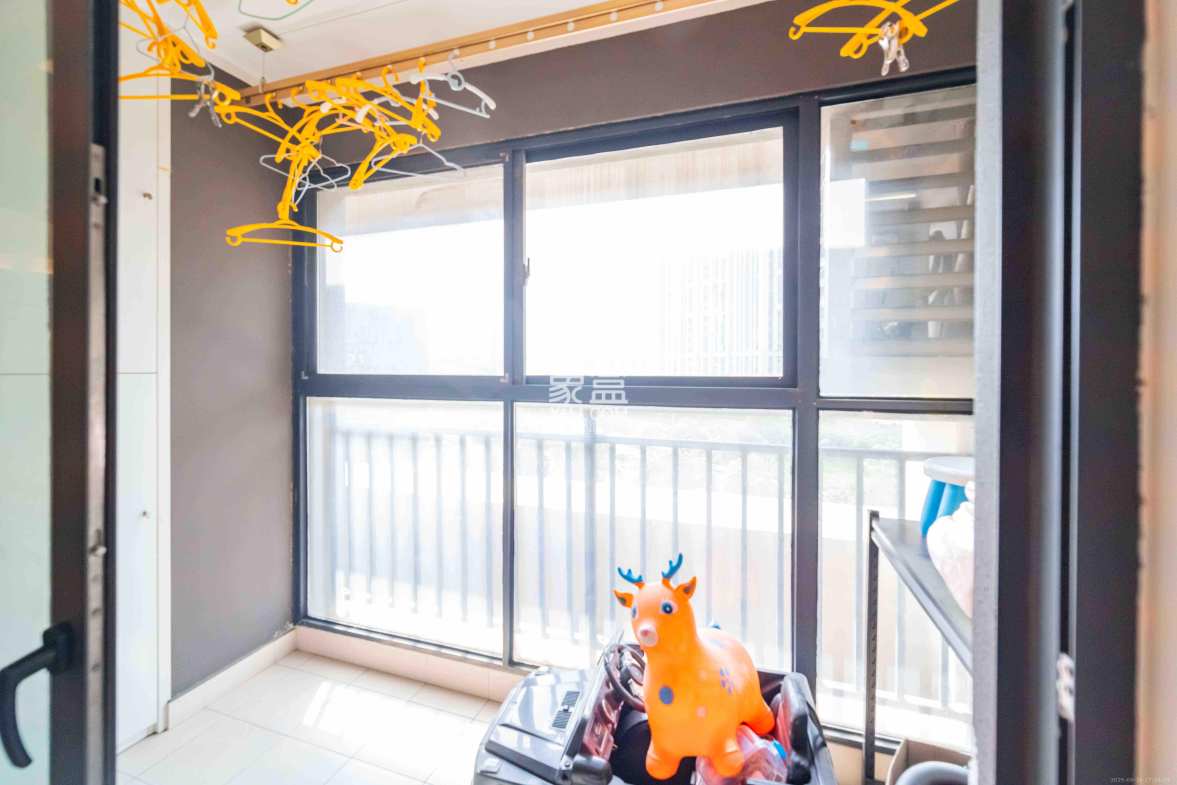 万科金域华府三四期 3室2厅1卫 2000.0元/月 万科金域华府三四期 3室2厅1卫 2000.0元/月室内图