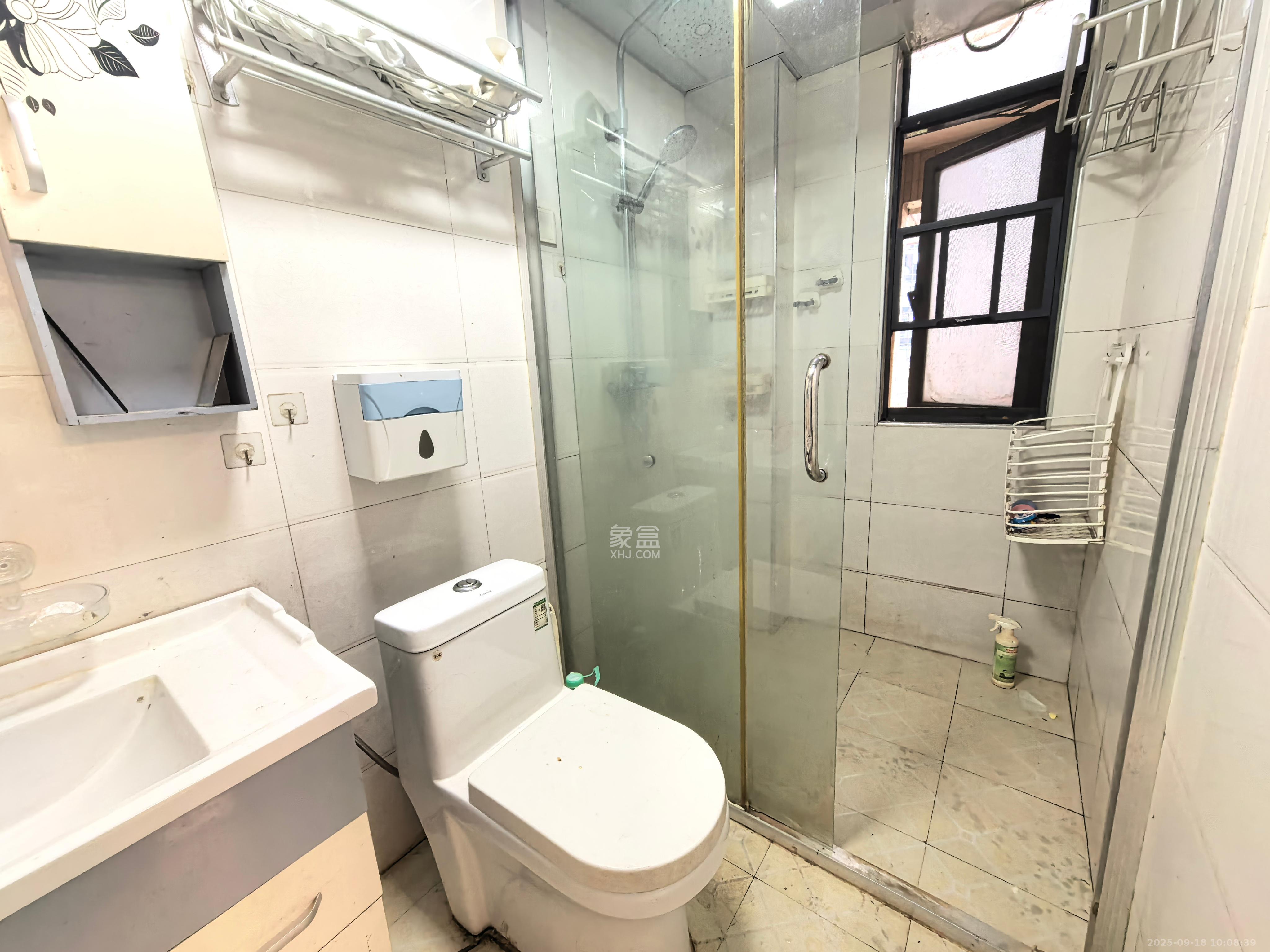 湘府9号 2室2厅1卫 2100.0元/月 湘府9号 2室2厅1卫 2100.0元/月室内图