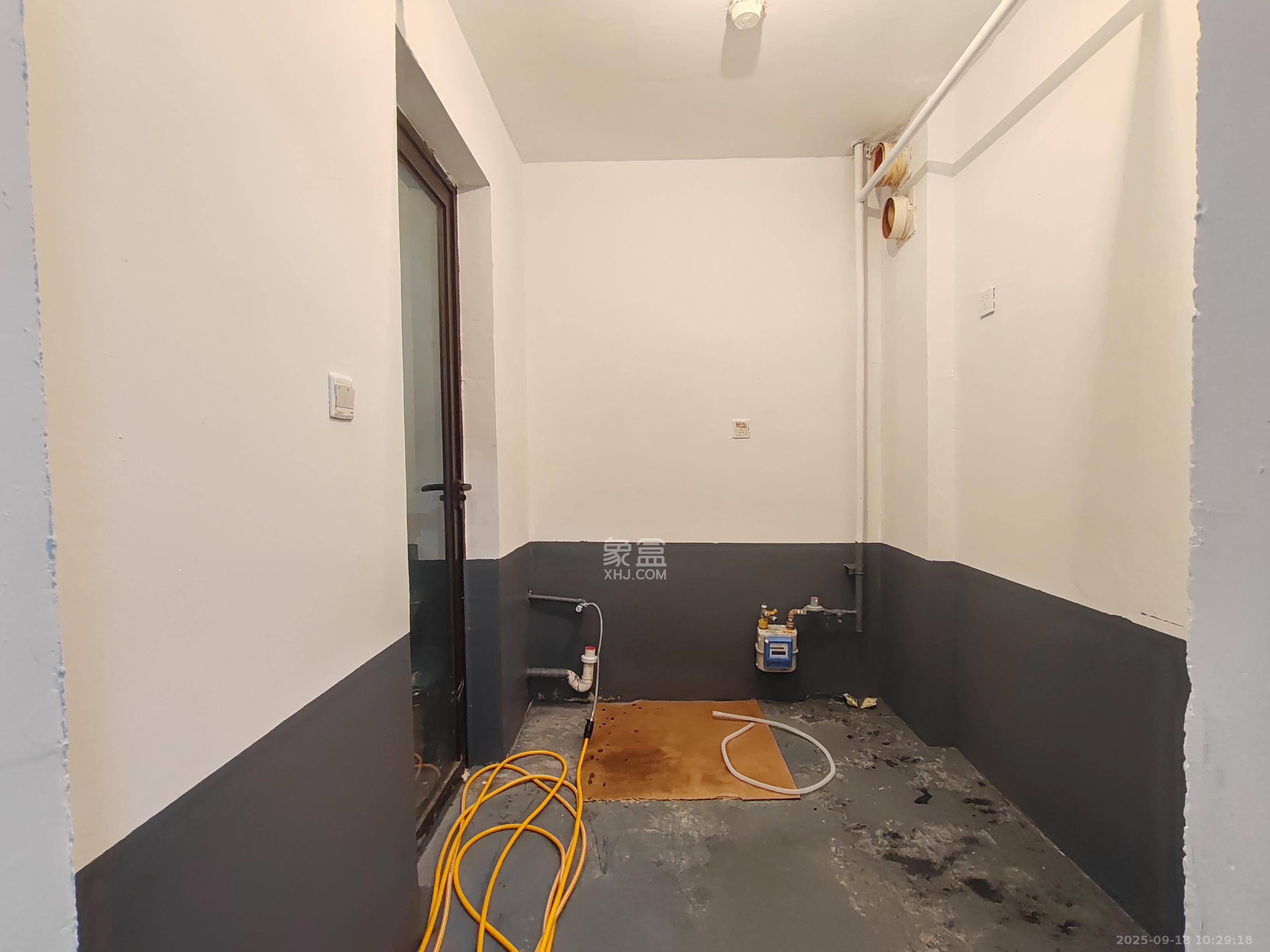 华润凤凰城三期 3室2厅1卫 1100.0元/月 华润凤凰城三期 3室2厅1卫 1100.0元/月室内图