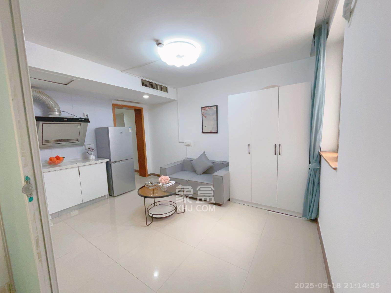 上城星座  1室1厅1卫    2000.0元/月室内图