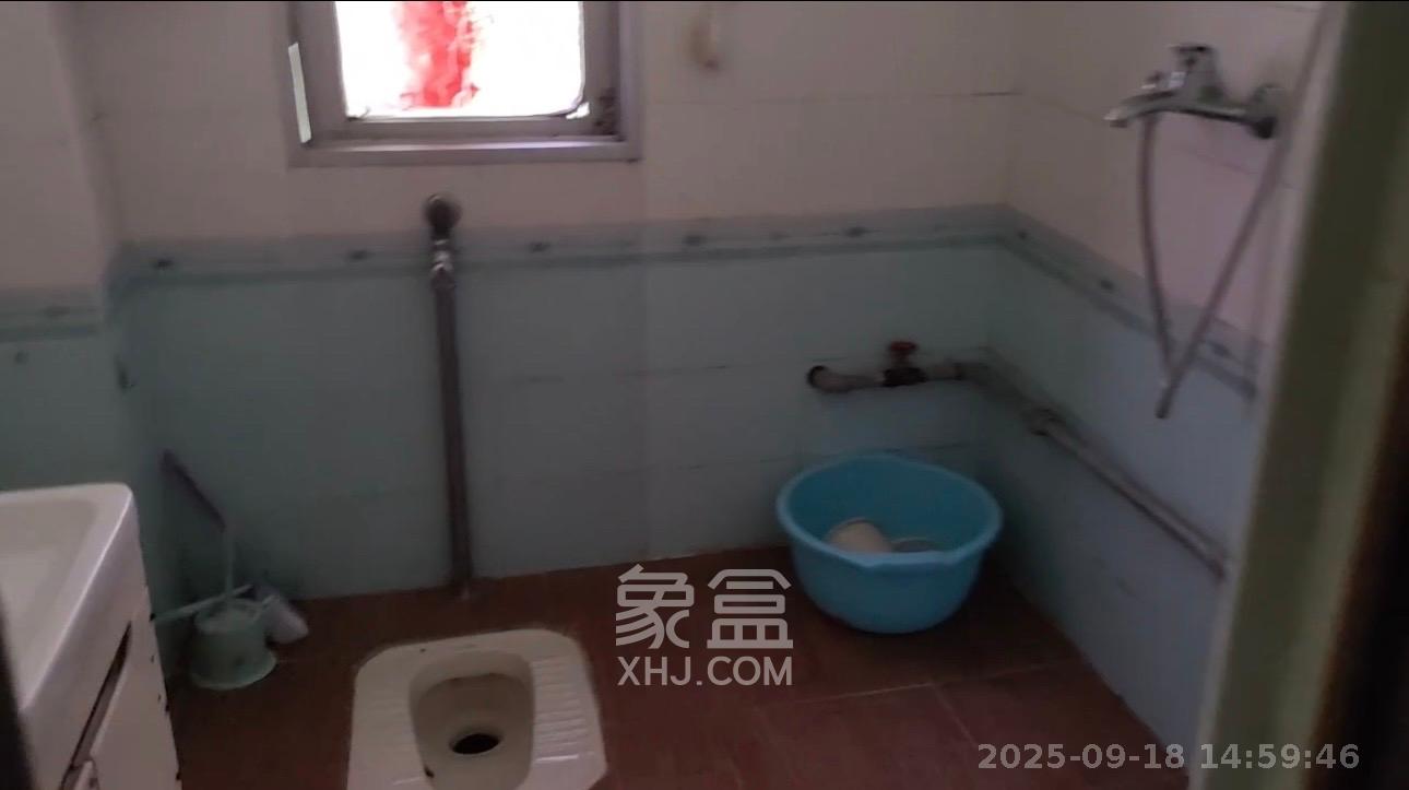 大有商住楼 3室1厅1卫 1300.0元/月 大有商住楼 3室1厅1卫 1300.0元/月室内图