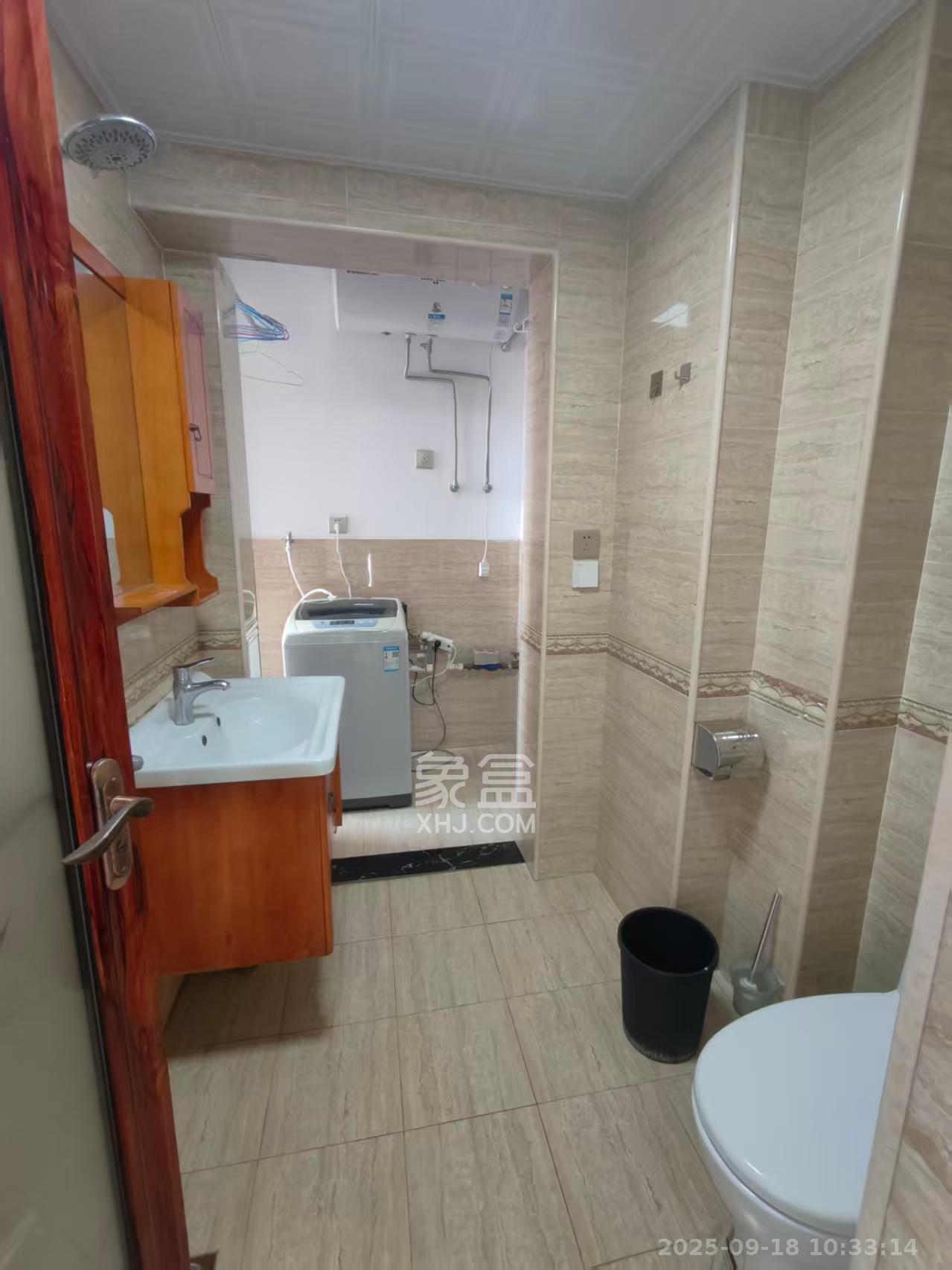 雅阁国际  1室1厅1卫    1500.0元/月室内图