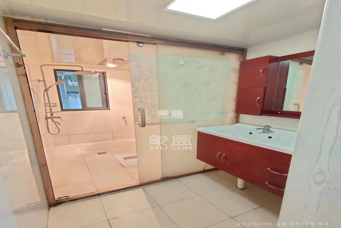 长房时代城  3室2厅1卫    2300.0元/月 长房时代城  3室2厅1卫    2300.0元/月室内图