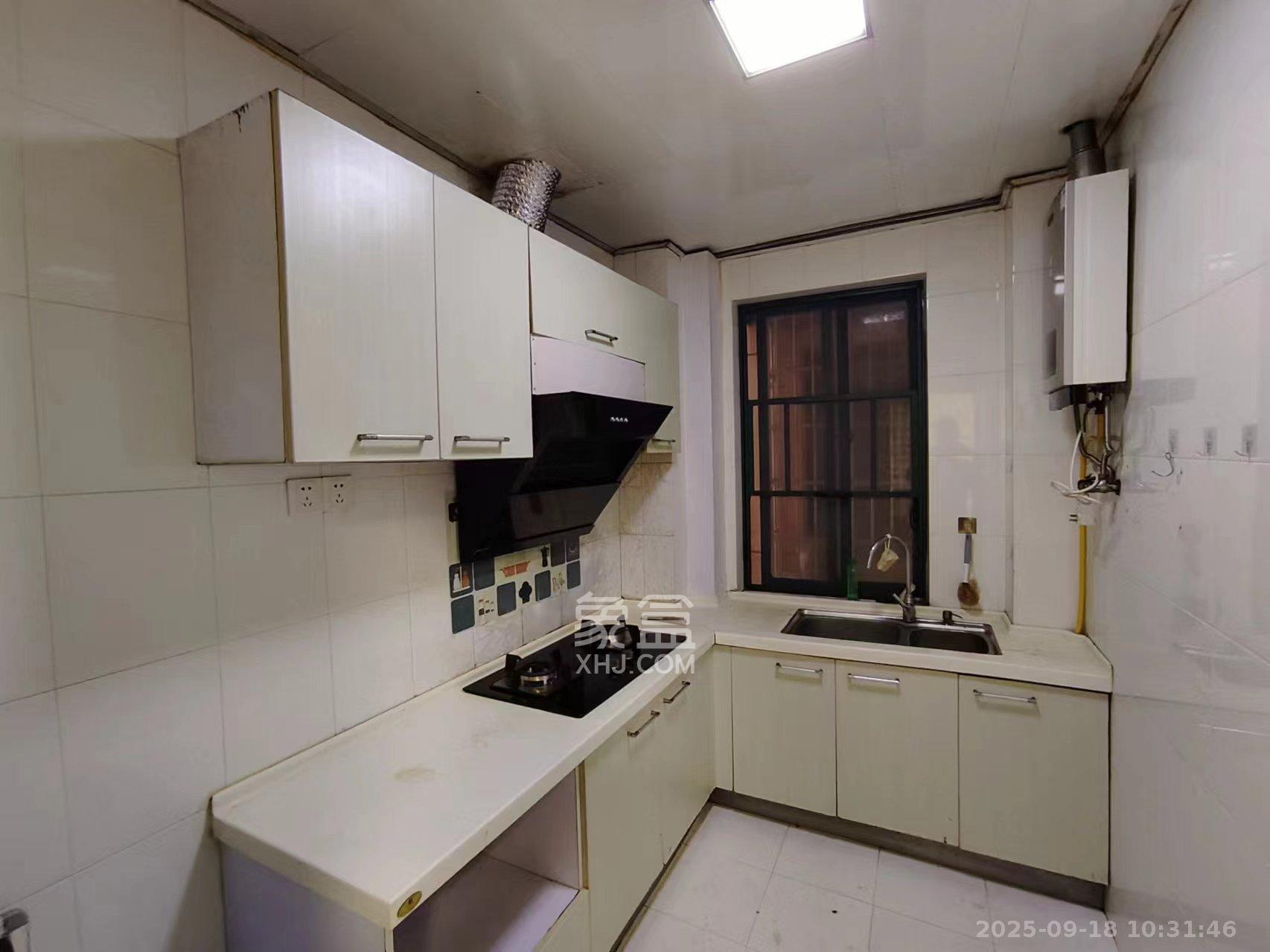 东方新城 2室2厅1卫 2300.0元/月 东方新城 2室2厅1卫 2300.0元/月室内图