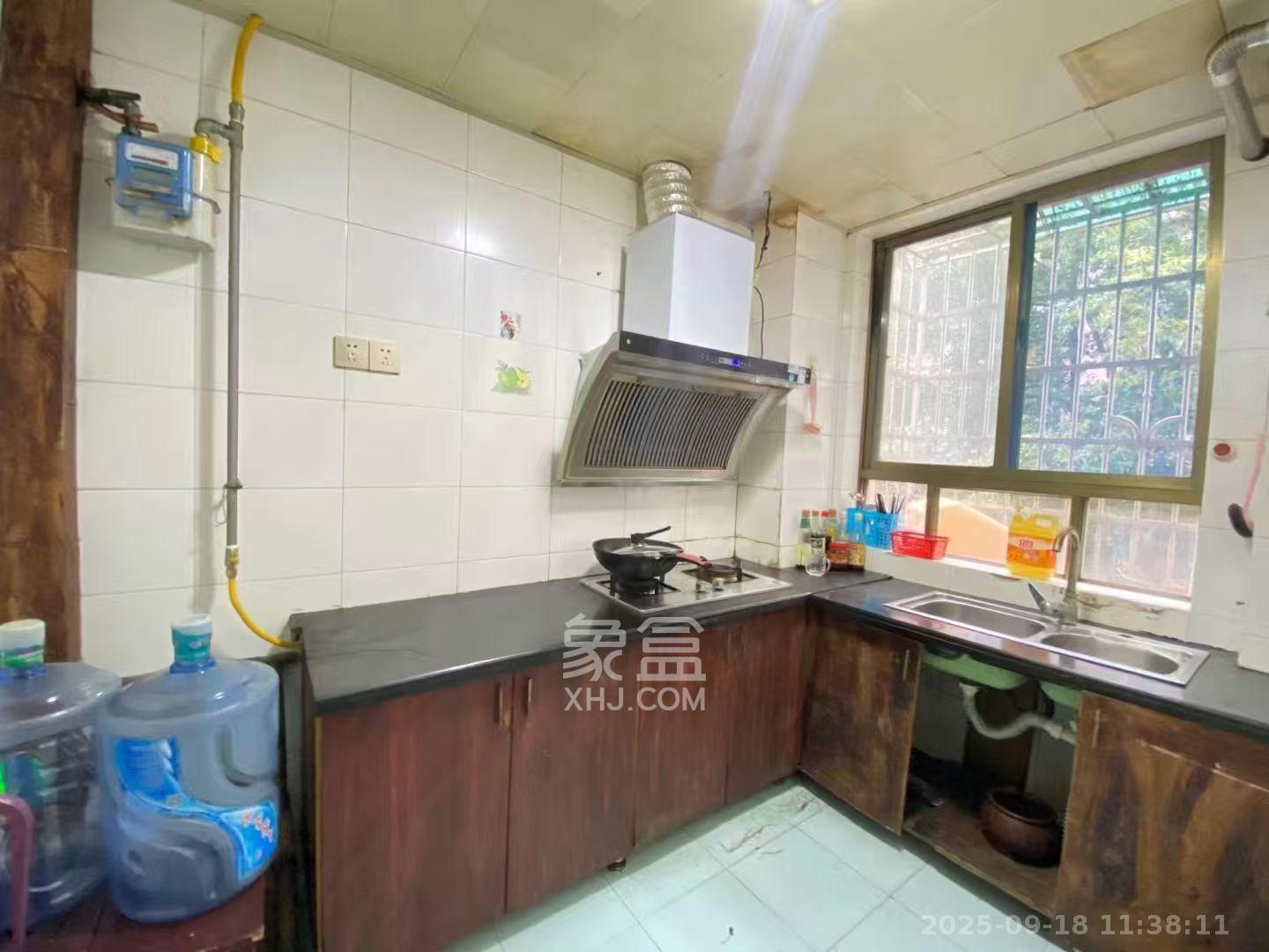 雅泰家园 2室1厅1卫 1600.0元/月 雅泰家园 2室1厅1卫 1600.0元/月室内图