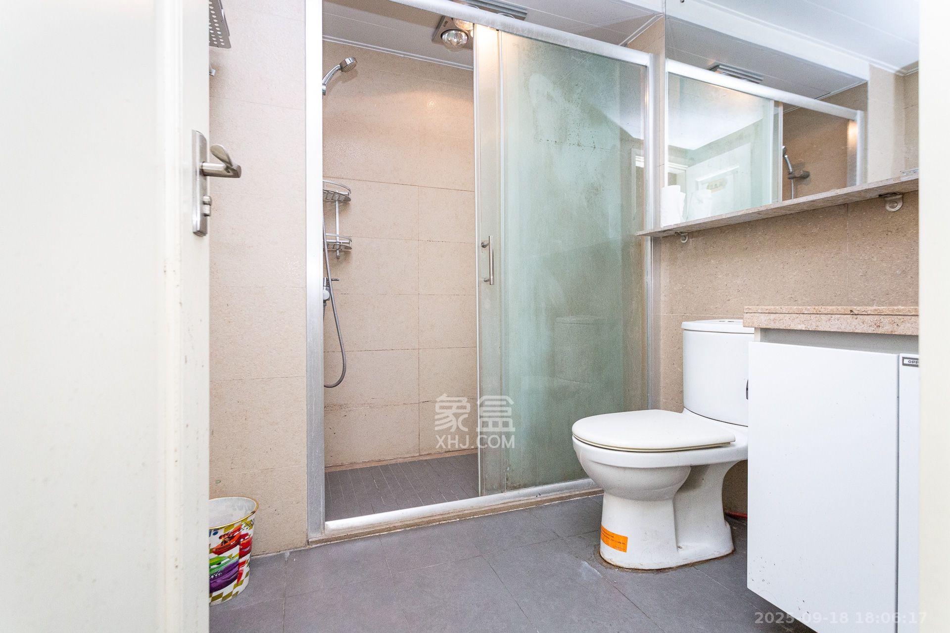 时代倾城一期 3室2厅1卫 2000.0元/月 时代倾城一期 3室2厅1卫 2000.0元/月室内图