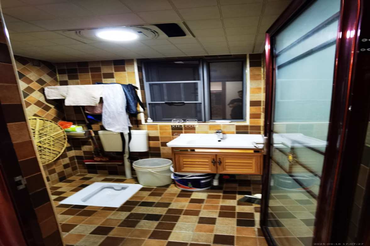 八方小区C区 3室2厅2卫 3800.0元/月 八方小区C区 3室2厅2卫 3800.0元/月室内图