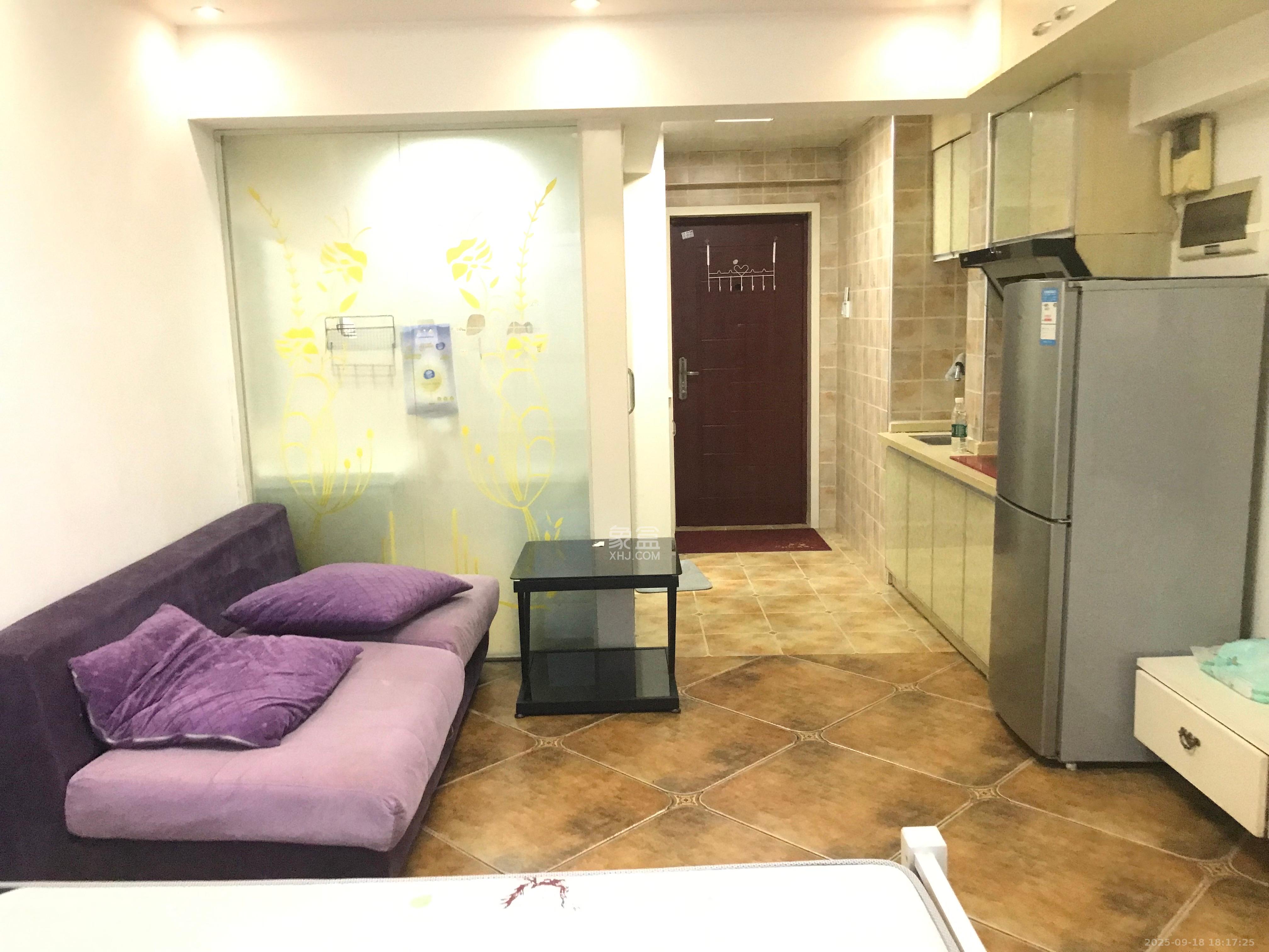 新长海广场  1室1厅1卫    1100.0元/月室内图