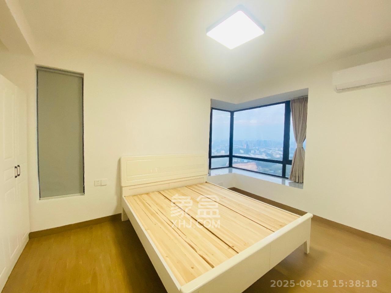 保利麓谷林语E区 3室2厅1卫 2300.0元/月 保利麓谷林语E区 3室2厅1卫 2300.0元/月室内图