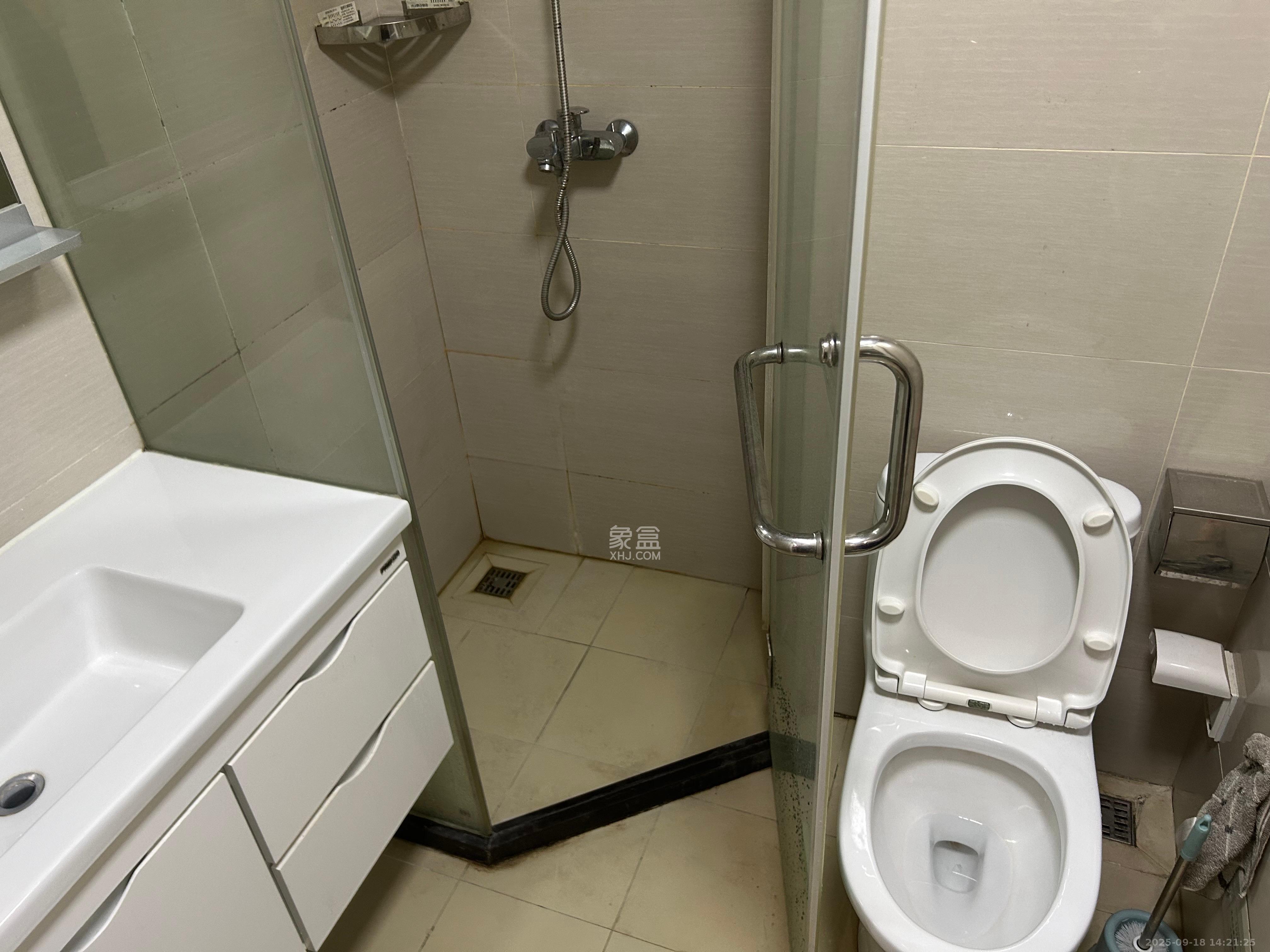 梅溪鑫苑名家  1室1厅1卫    1400.0元/月室内图