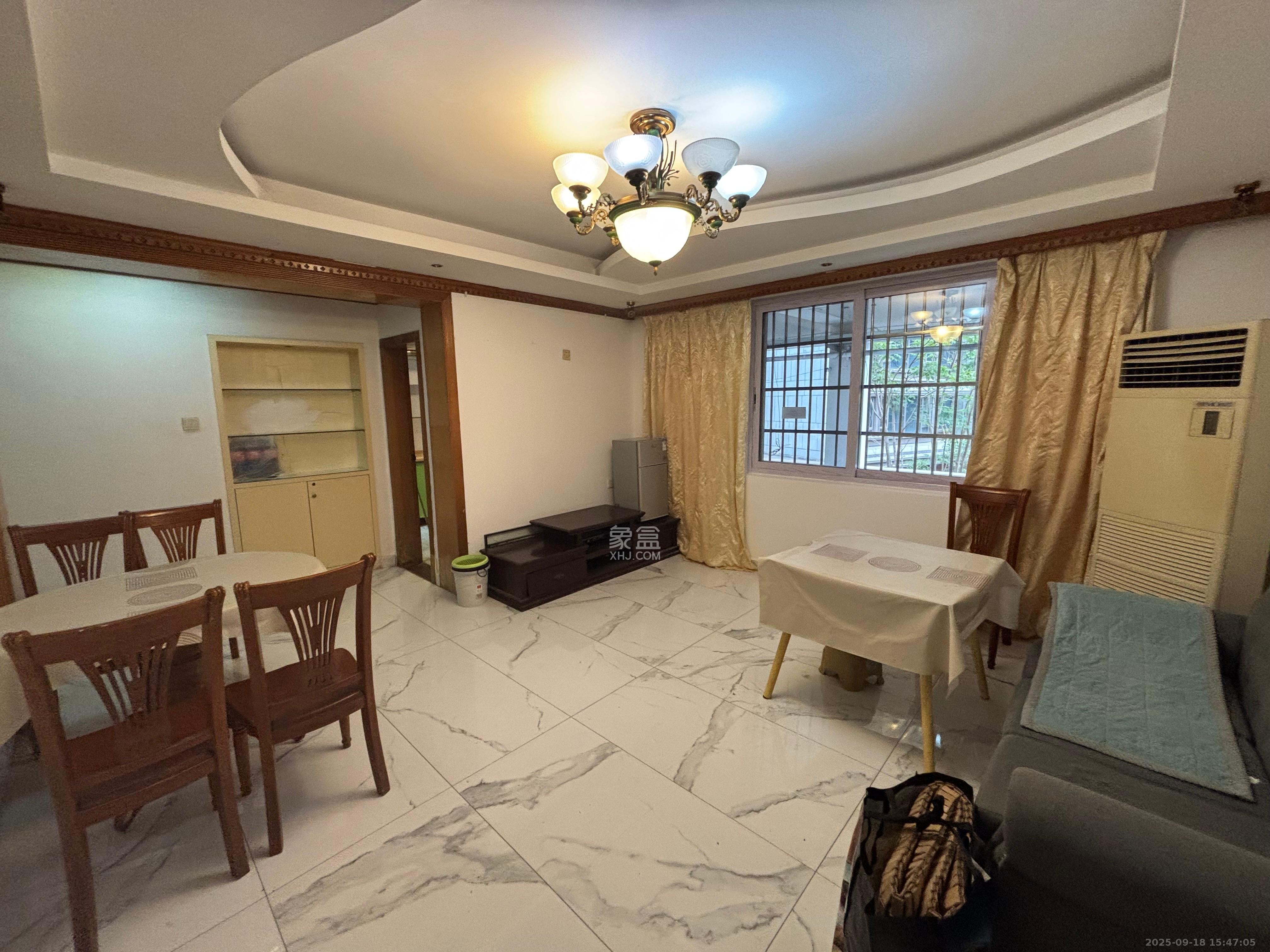 劳动广场消防队宿舍 3室1厅1卫 1700.0元/月 劳动广场消防队宿舍 3室1厅1卫 1700.0元/月室内图