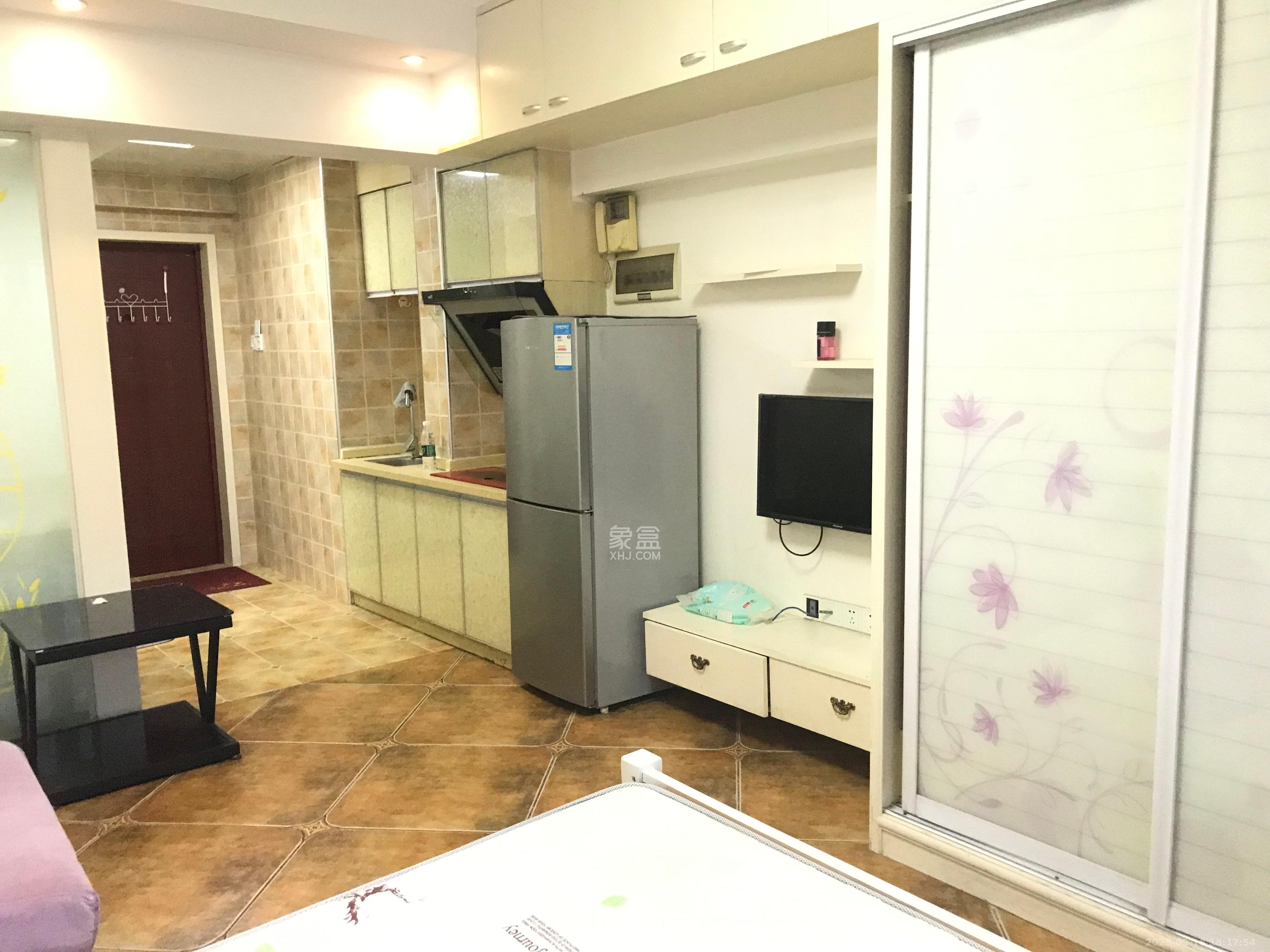 新长海广场  1室1厅1卫    1100.0元/月室内图