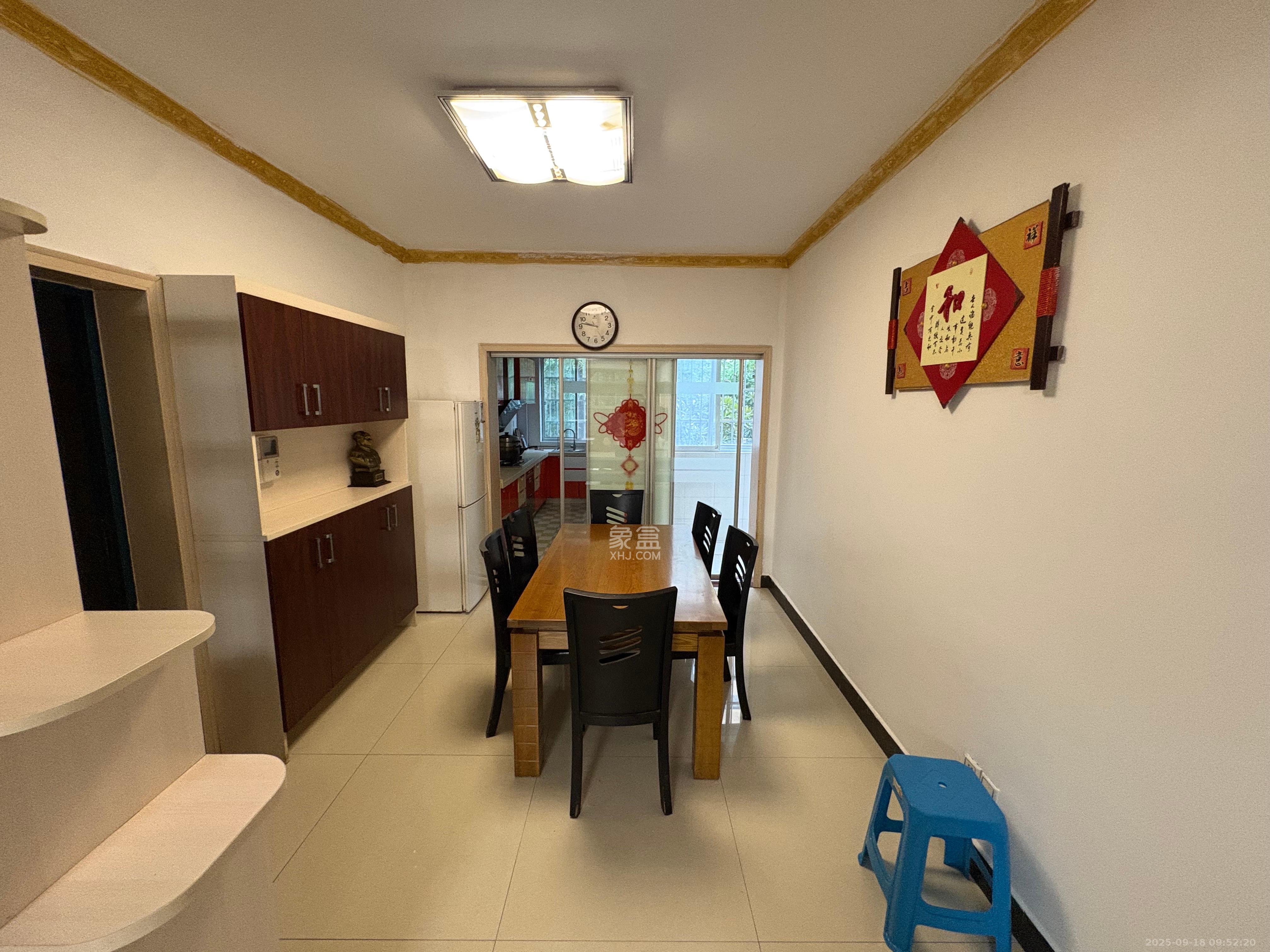 红树湾 3室2厅2卫 1900.0元/月 红树湾 3室2厅2卫 1900.0元/月室内图