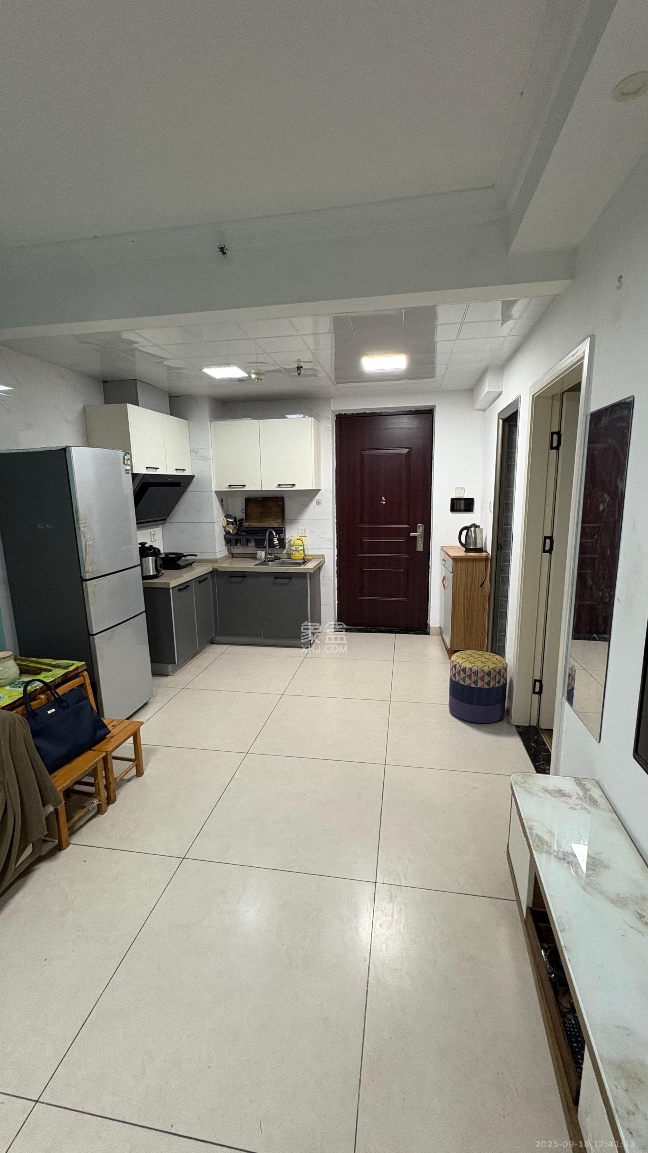 中海新城熙岸（中信新城五期）  2室1厅1卫    1700.0元/月室内图