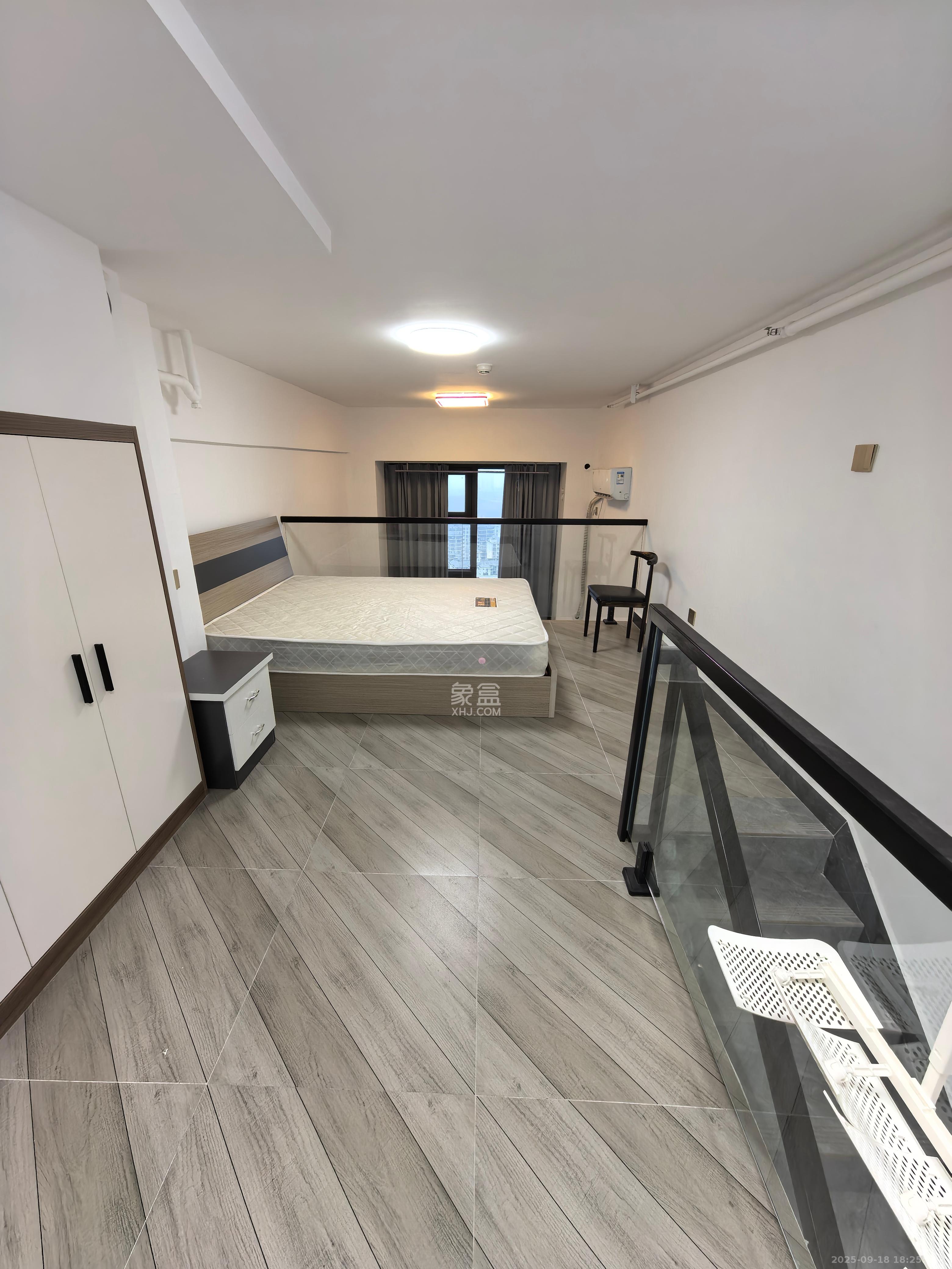 弘坤云寓  1室1厅1卫    2500.0元/月室内图