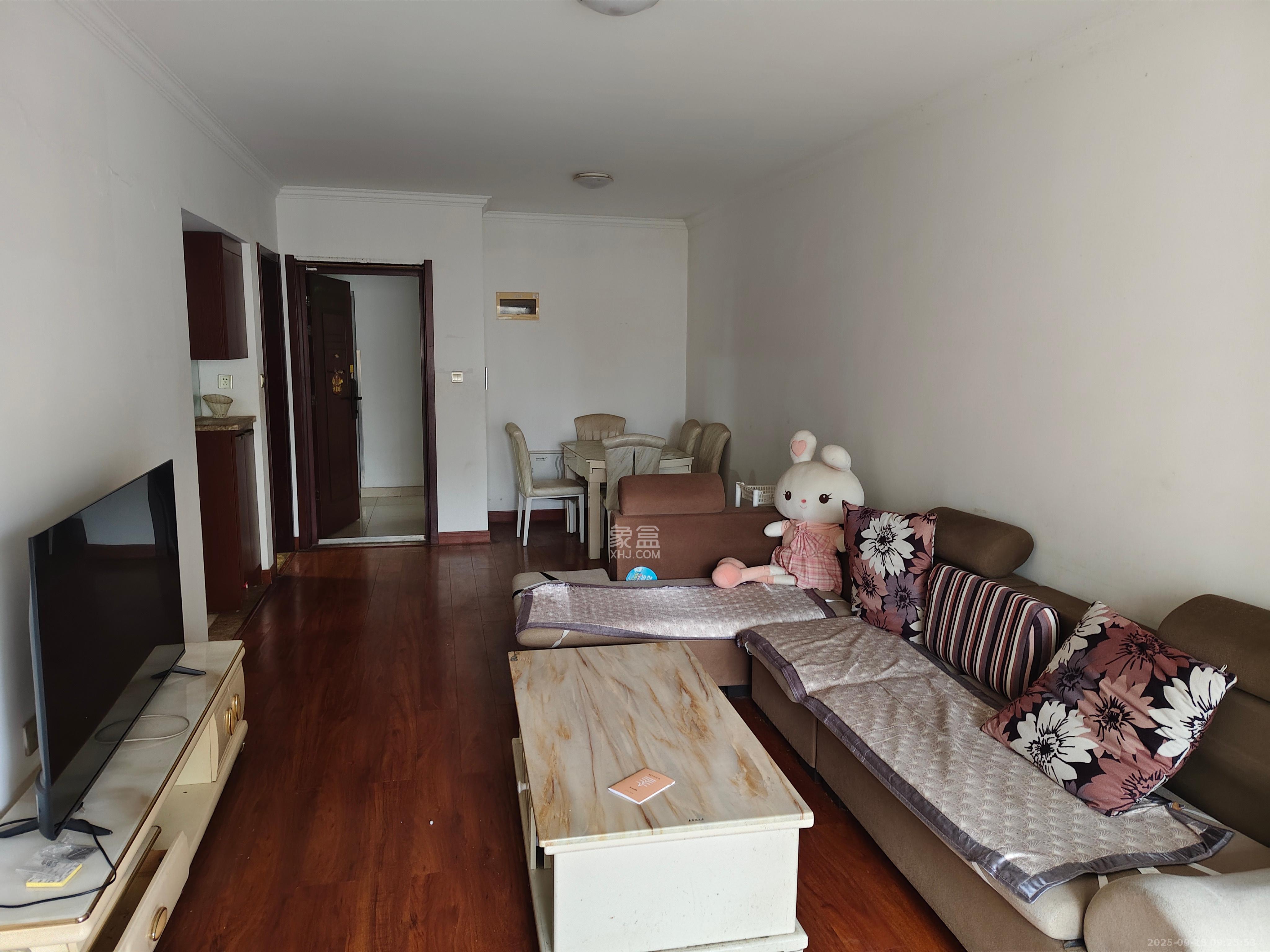 好莱城(弘德西街)  2室1厅1卫    2250.0元/月 好莱城(弘德西街)  2室1厅1卫    2250.0元/月