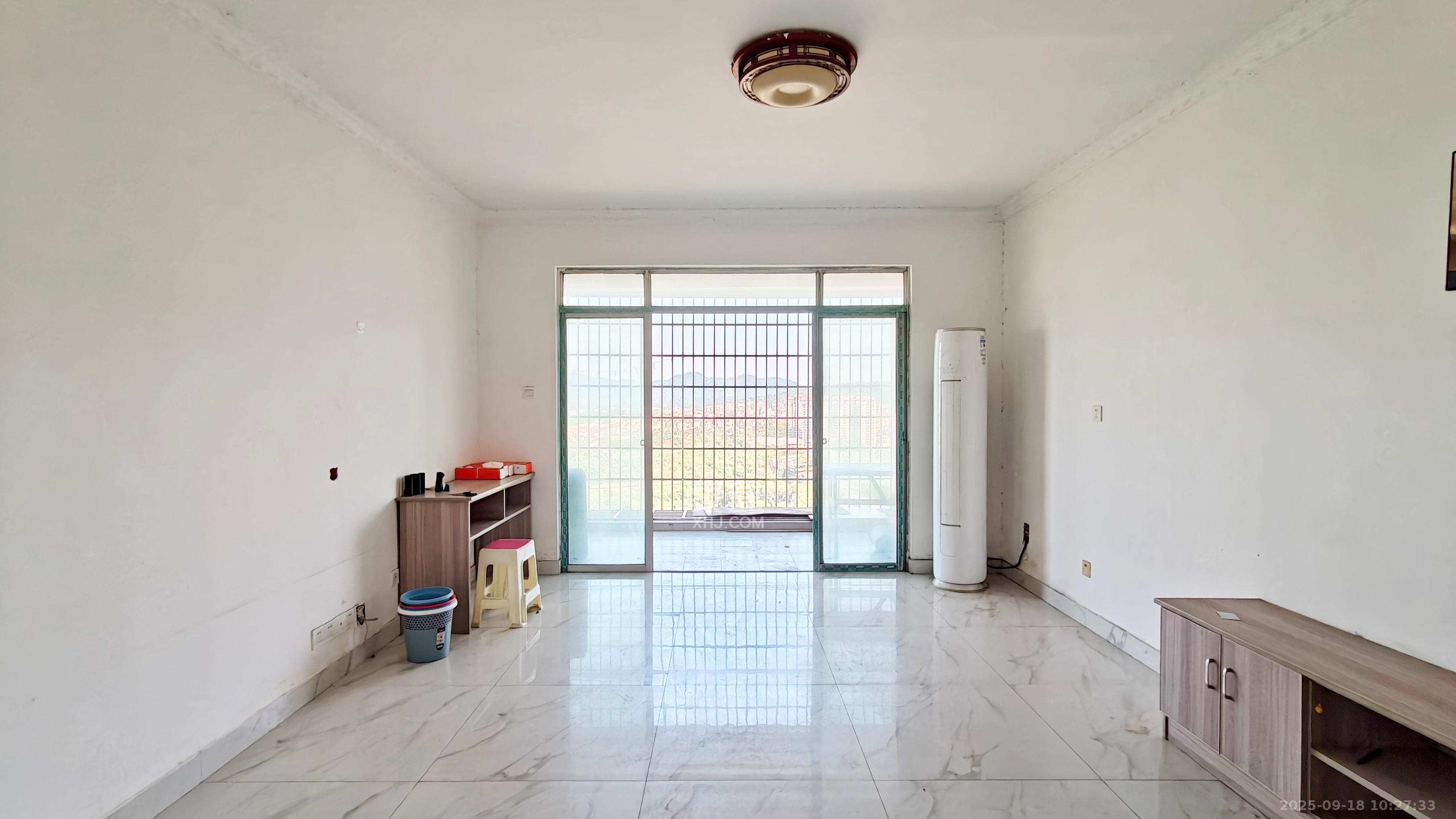 锑都家园  3室2厅2卫    2200.0元/月 锑都家园  3室2厅2卫    2200.0元/月