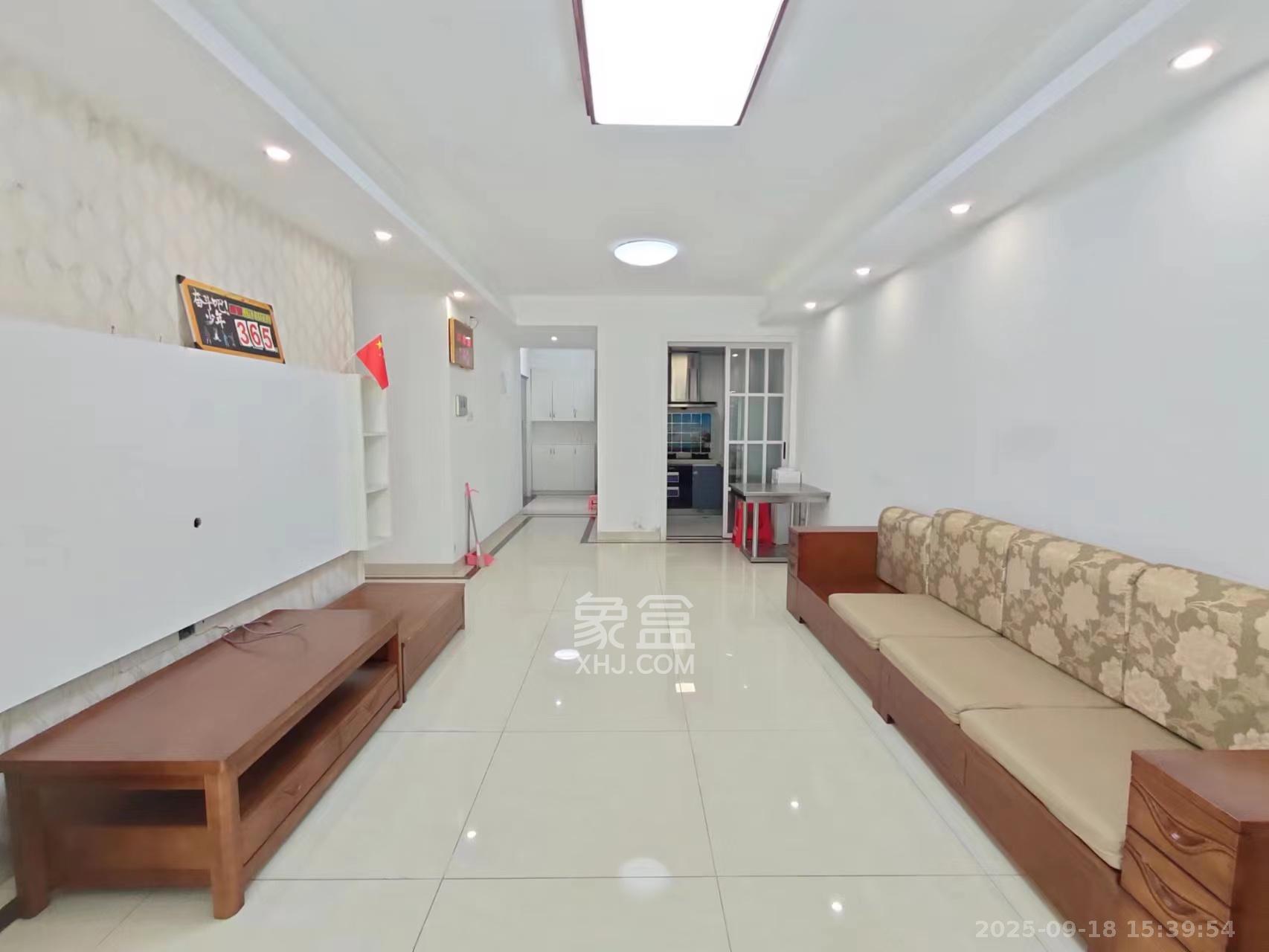 长房时代城  3室2厅1卫    2300.0元/月 长房时代城  3室2厅1卫    2300.0元/月室内图