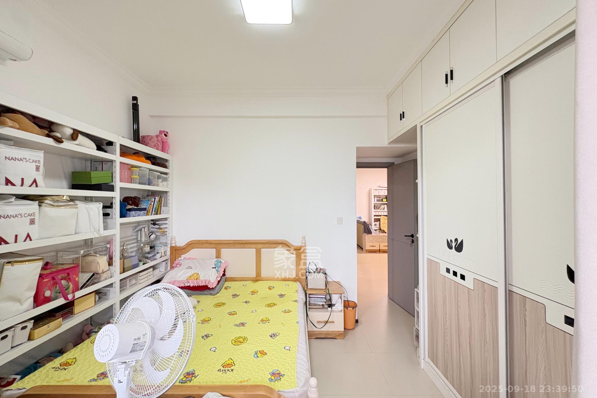 富华大厦 3室2厅1卫 120.0万 富华大厦 3室2厅1卫 120.0万卧室