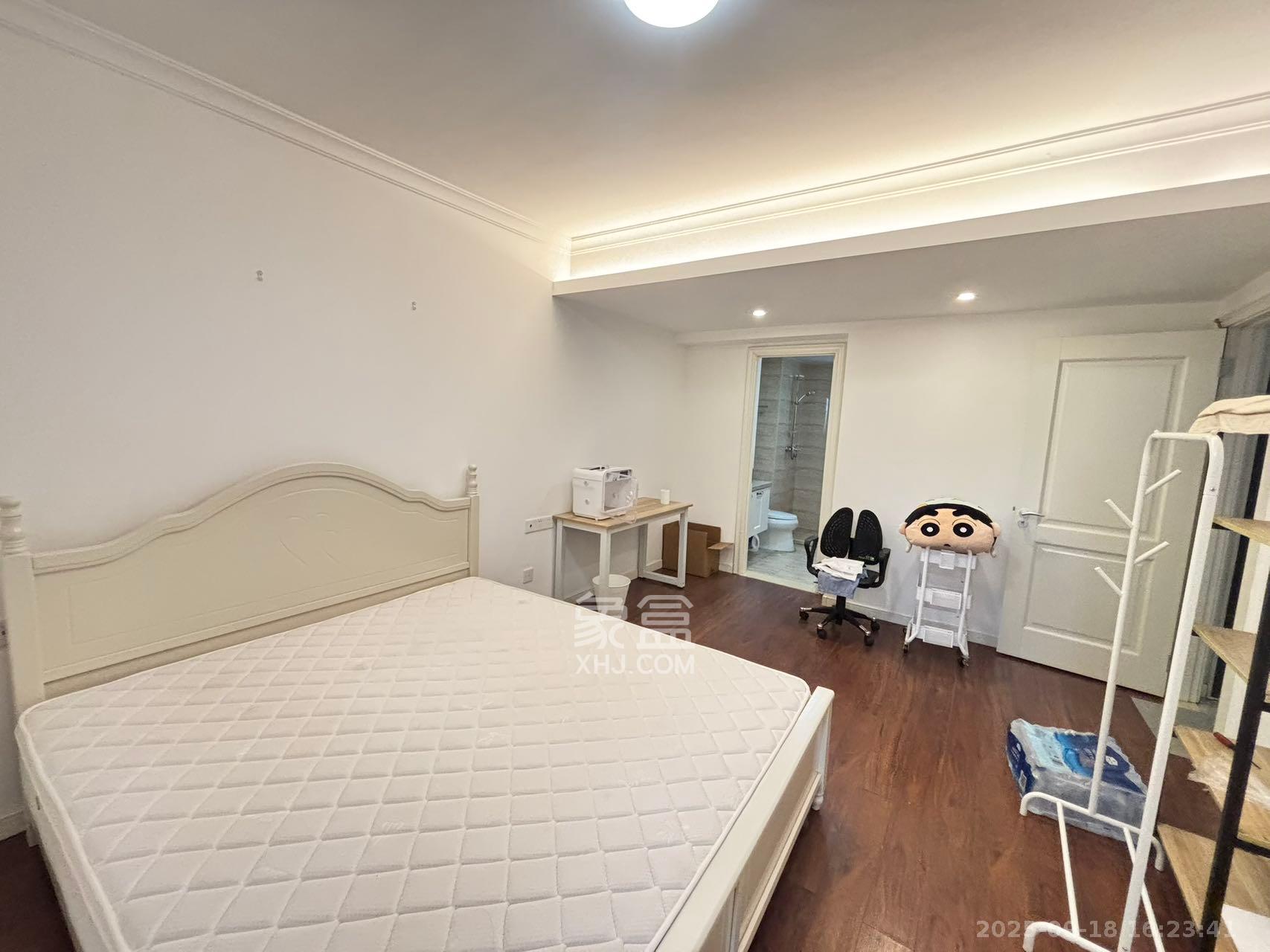 万科魅力之城锋镜里 4室2厅2卫 3200.0元/月 万科魅力之城锋镜里 4室2厅2卫 3200.0元/月室内图