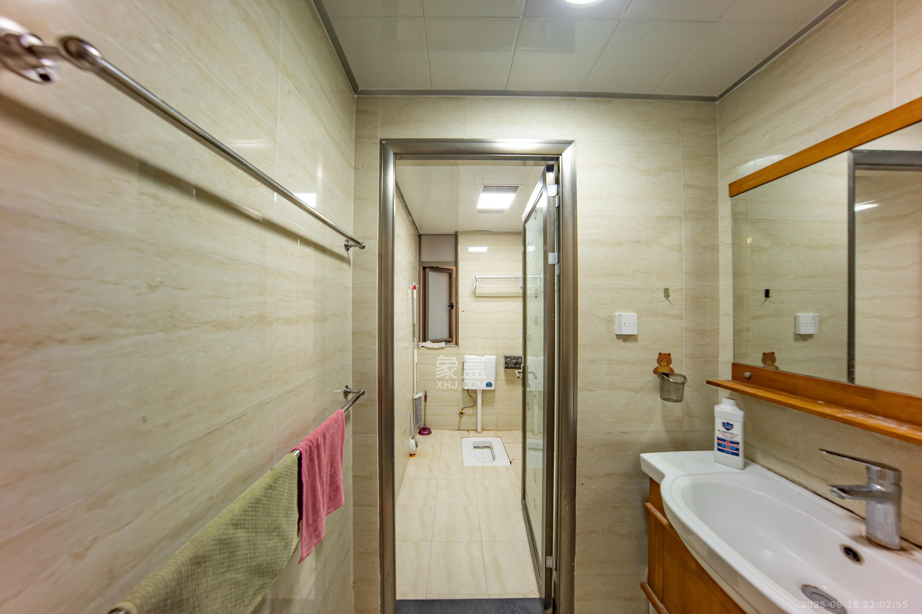 米兰春天  3室2厅1卫    55.0万 米兰春天  3室2厅1卫    55.0万卫生间