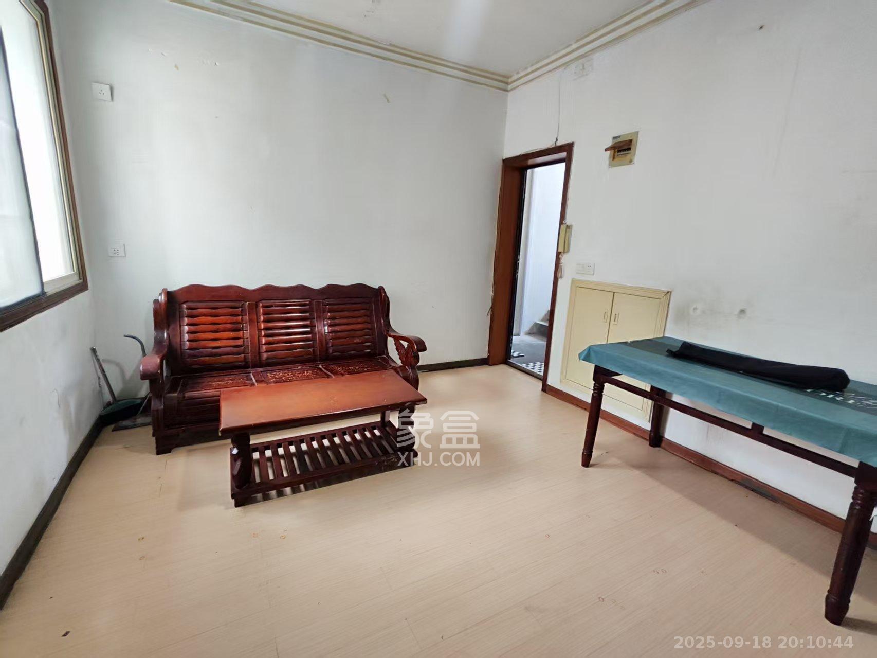 向韶村 1室0厅0卫 1800.0元/月 向韶村 1室0厅0卫 1800.0元/月室内图