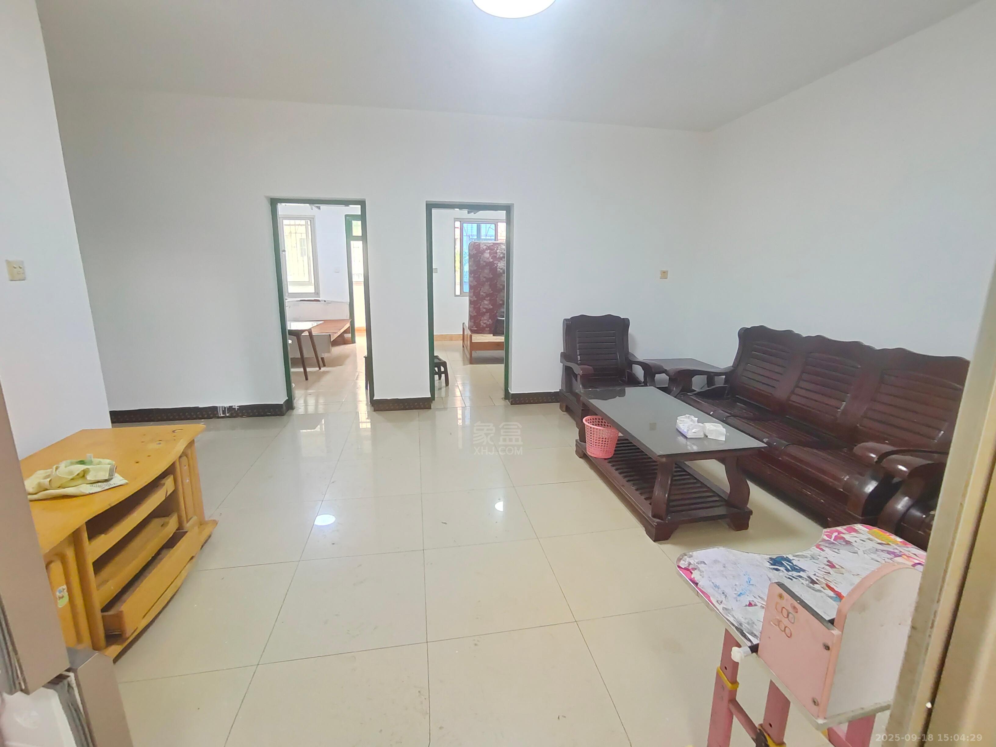 一汽运生活区 2室2厅1卫 700.0元/月 一汽运生活区 2室2厅1卫 700.0元/月室内图